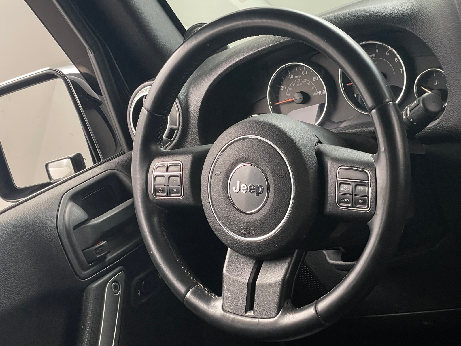 Thumbnail: 2013 Jeep Wrangler - 5