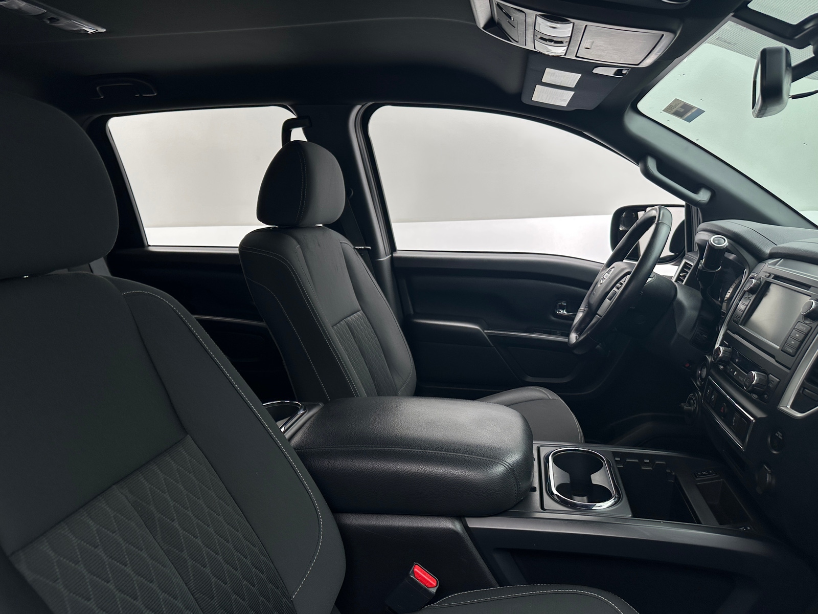 Thumbnail: 2019 Nissan Titan - 2