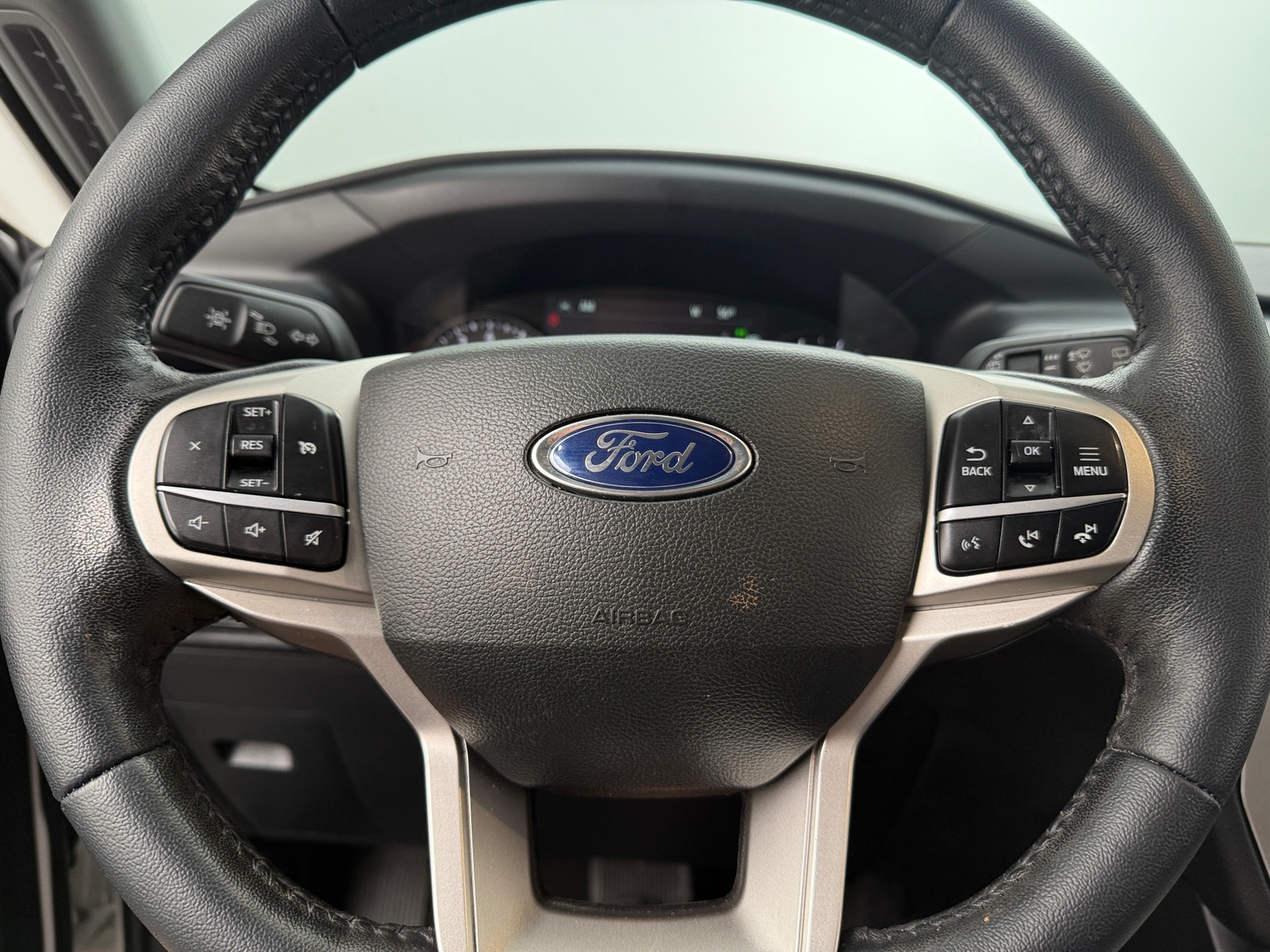 Thumbnail: 2022 Ford Explorer - 5