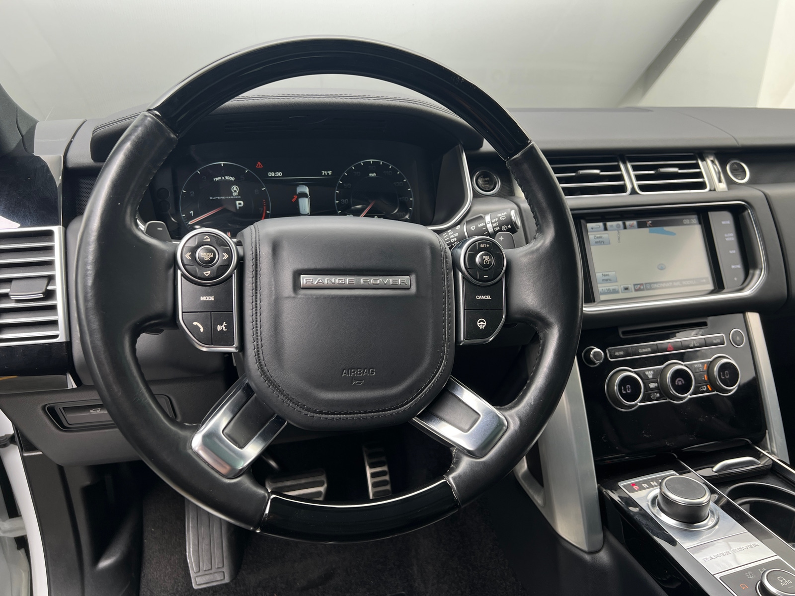 Thumbnail: 2015 Land Rover Range Rover - 4