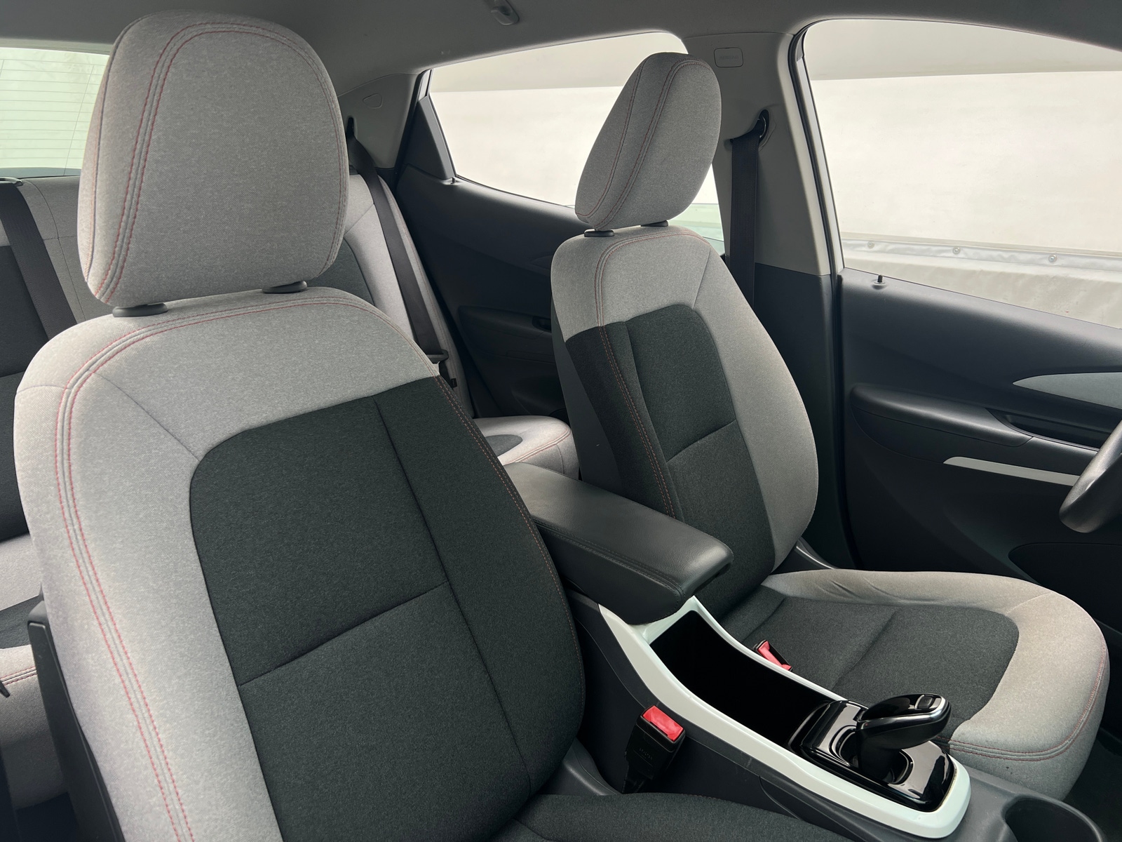 Thumbnail: 2017 Chevrolet Bolt EV - 2