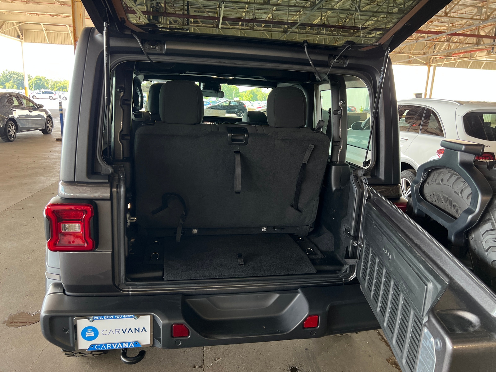 Thumbnail: 2020 Jeep Wrangler - 7