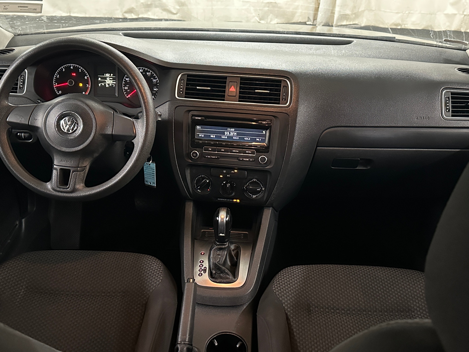 Thumbnail: 2014 Volkswagen Jetta - 3