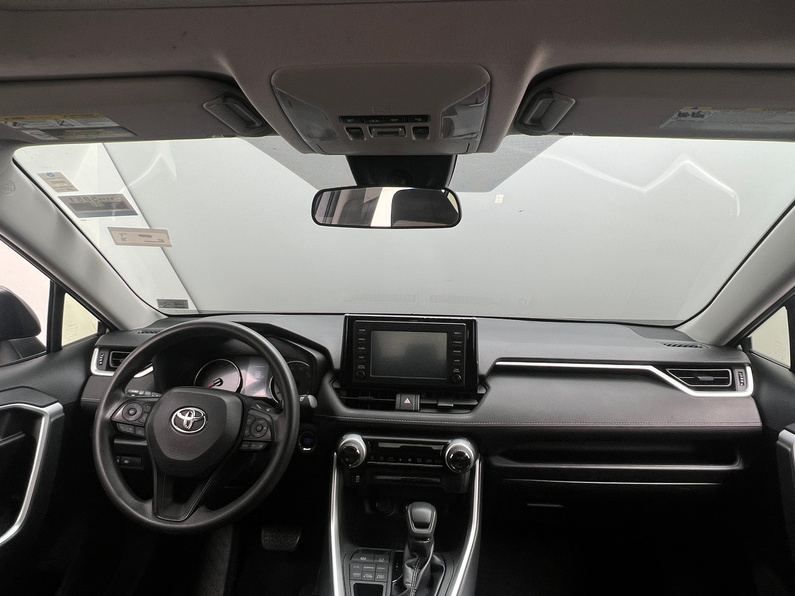Thumbnail: 2019 Toyota RAV4 - 3