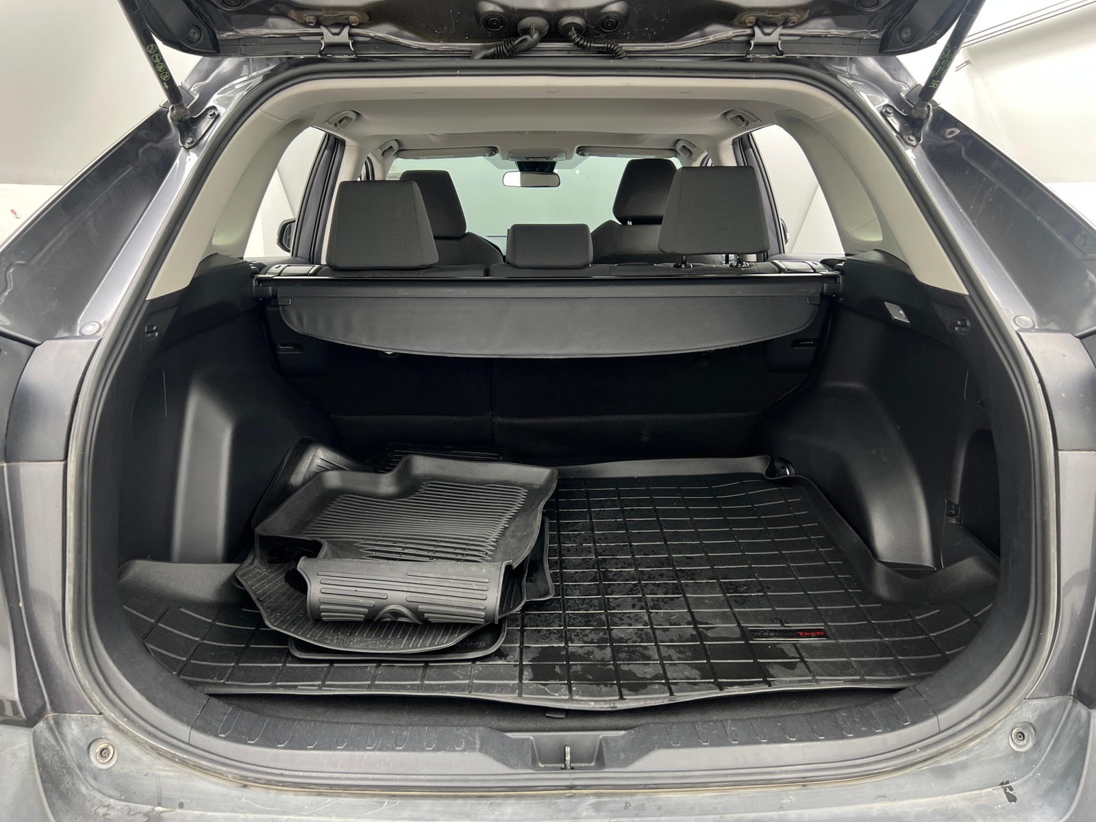 Thumbnail: 2019 Toyota RAV4 - 7