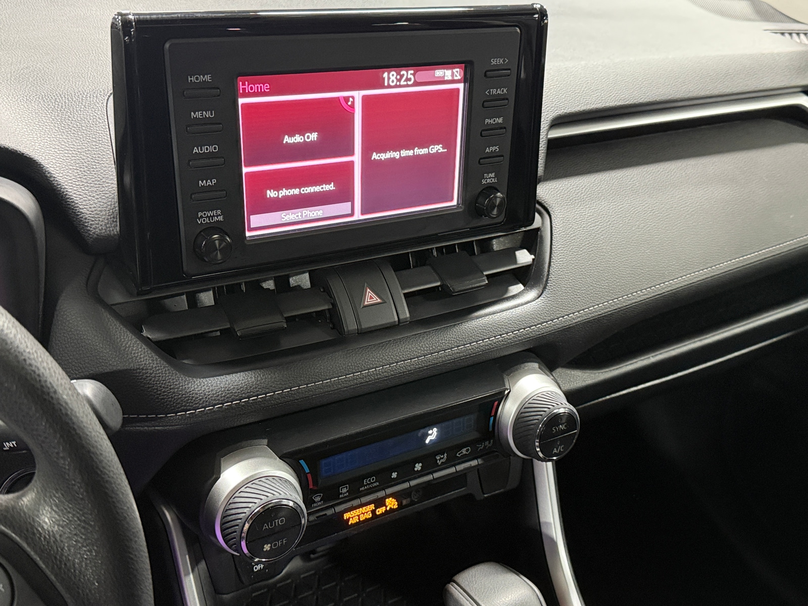 Thumbnail: 2019 Toyota RAV4 - 4