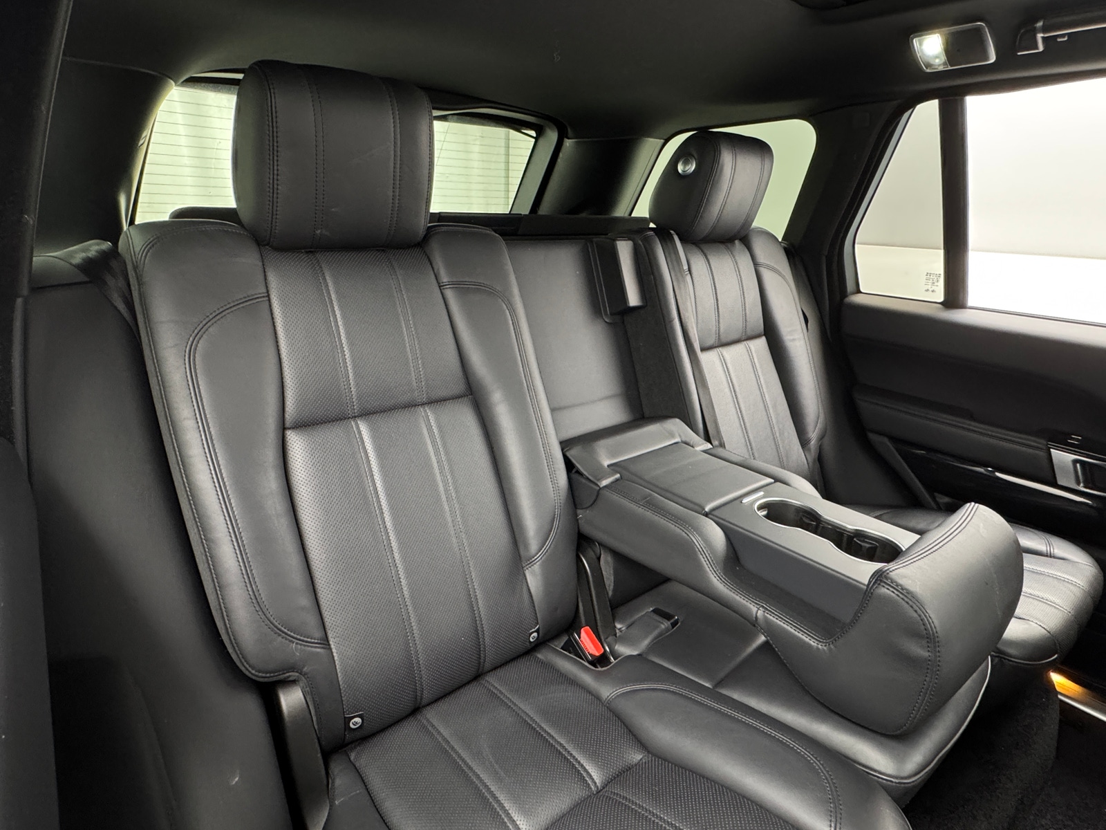 Thumbnail: 2016 Land Rover Range Rover - 5
