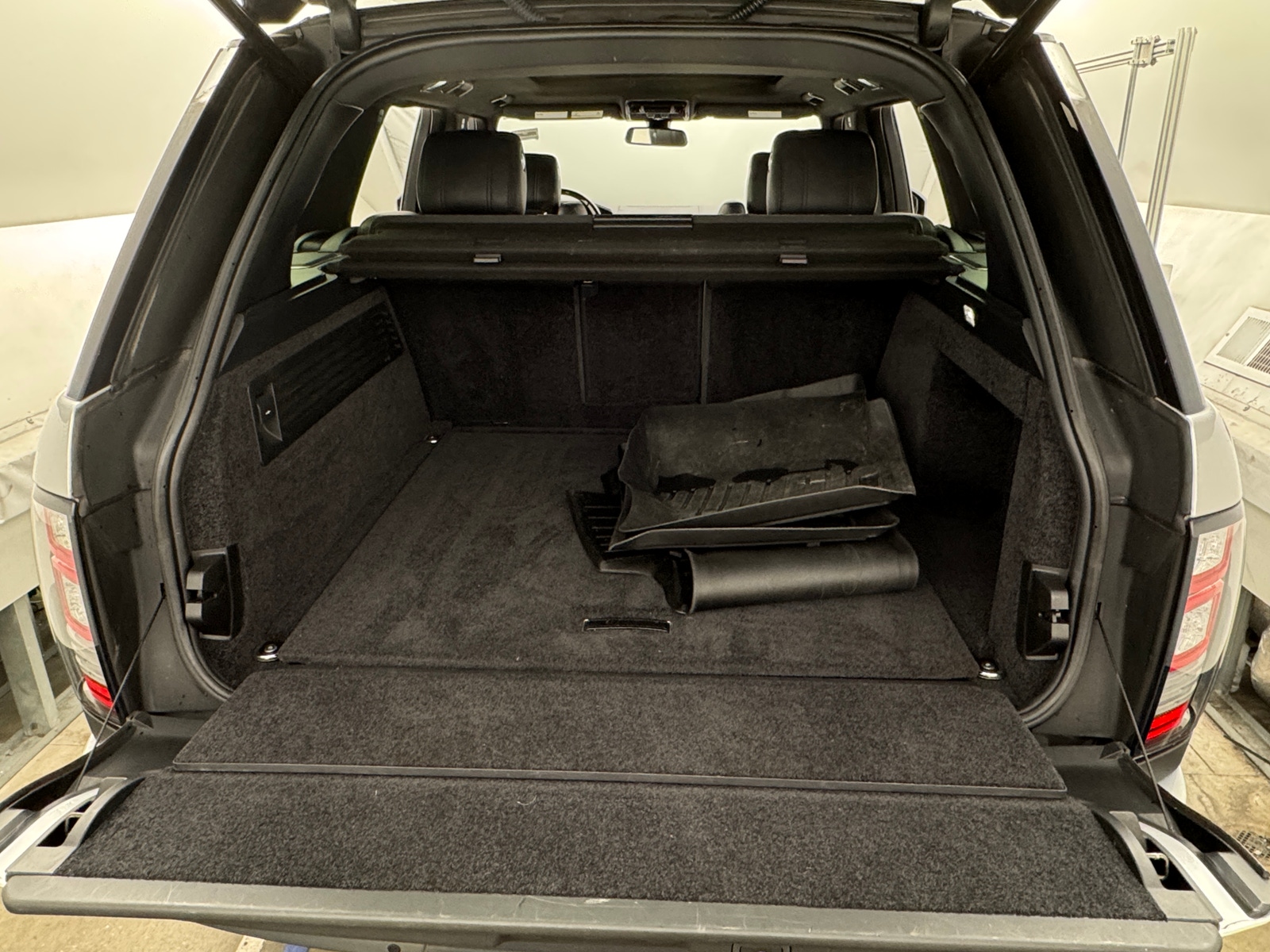 Thumbnail: 2016 Land Rover Range Rover - 6
