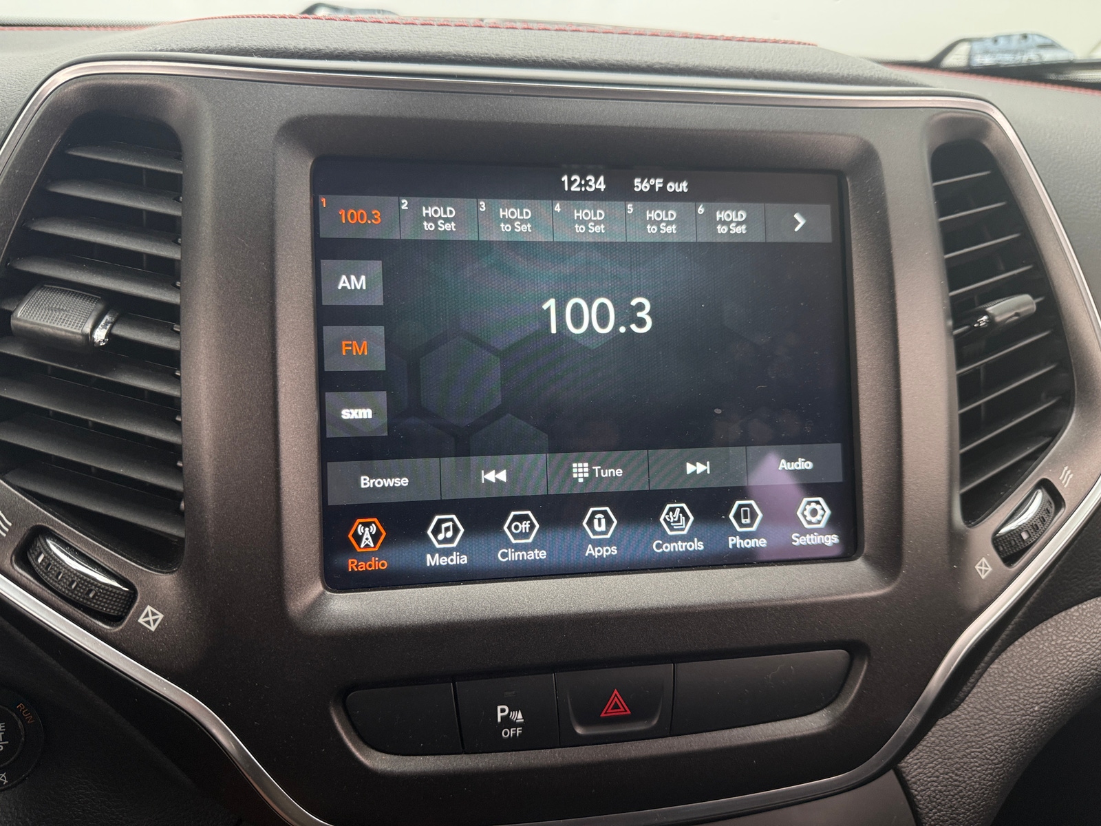 Thumbnail: 2019 Jeep Cherokee - 4