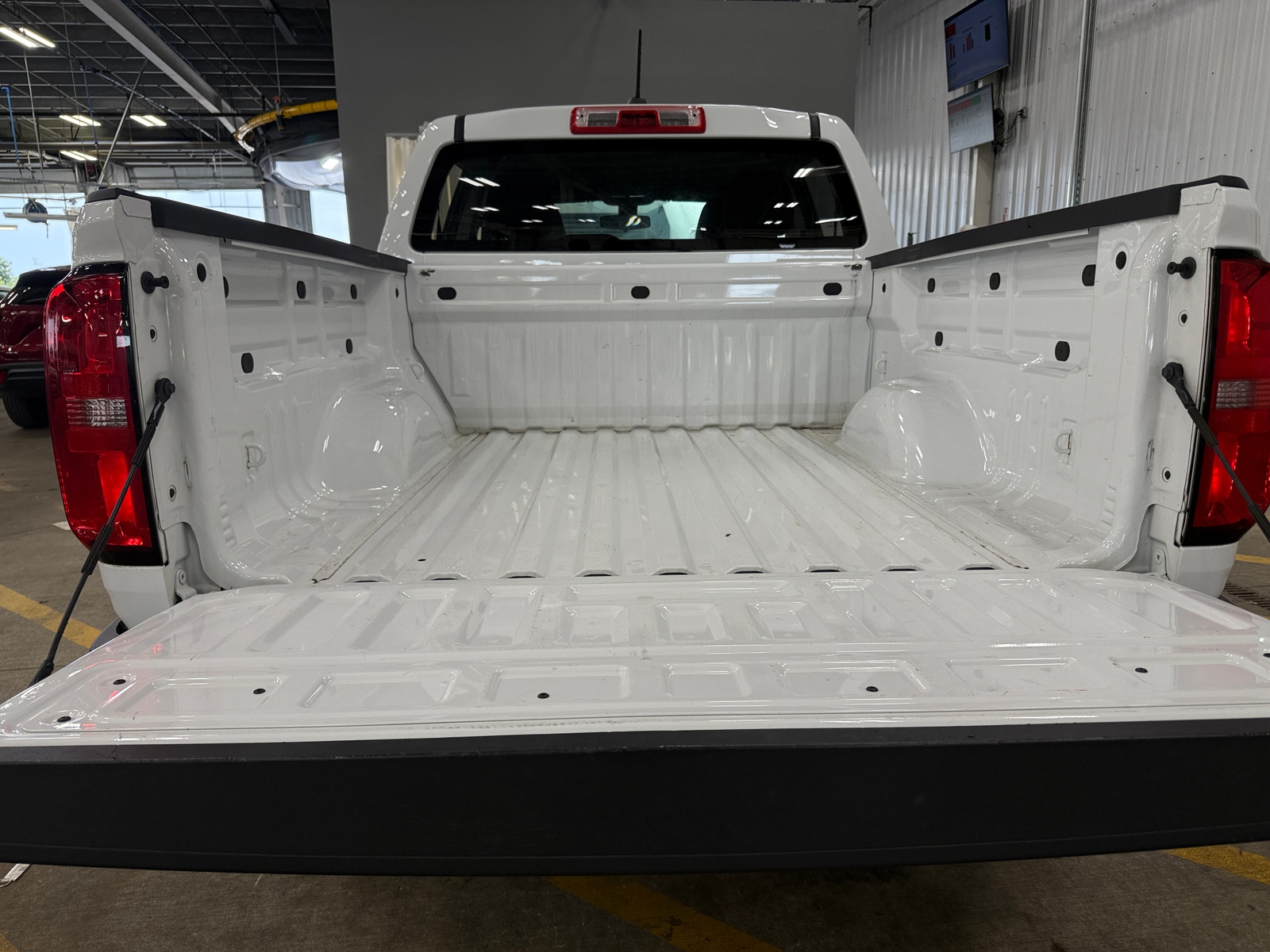Thumbnail: 2021 Chevrolet Colorado - 7