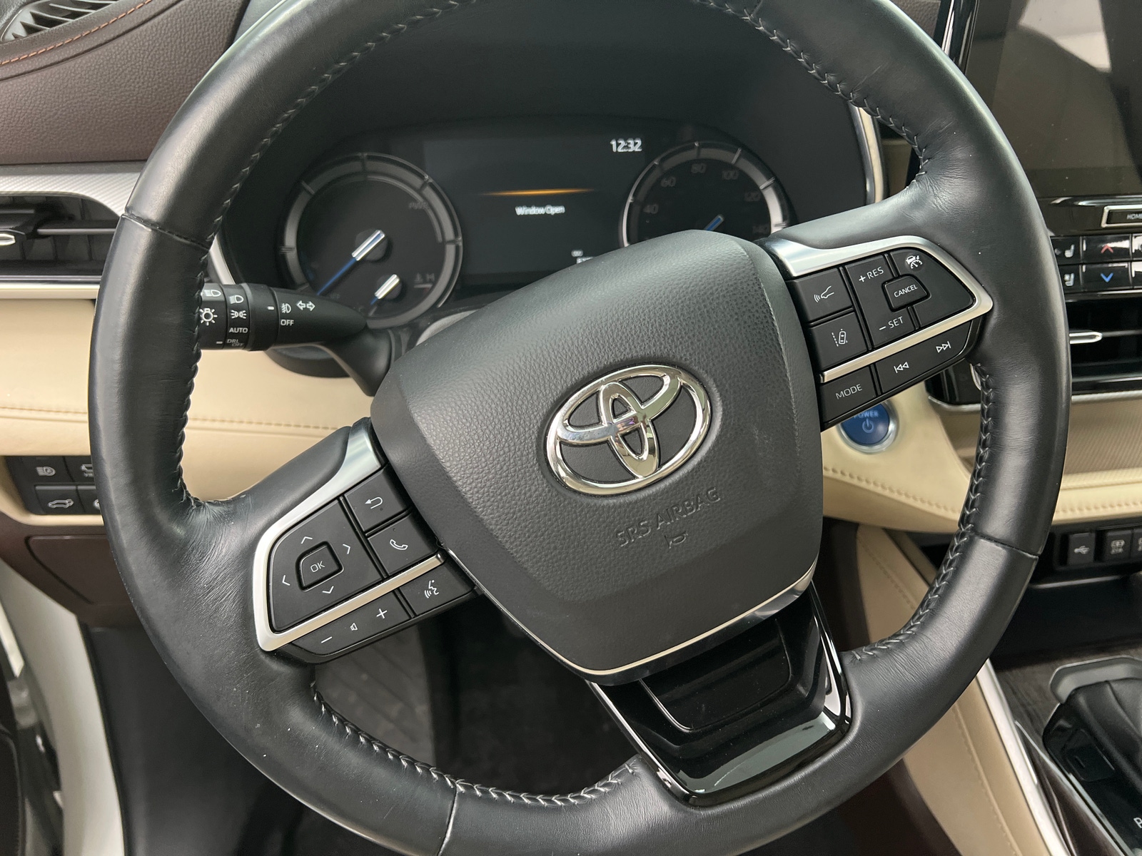 Thumbnail: 2021 Toyota Highlander - 4