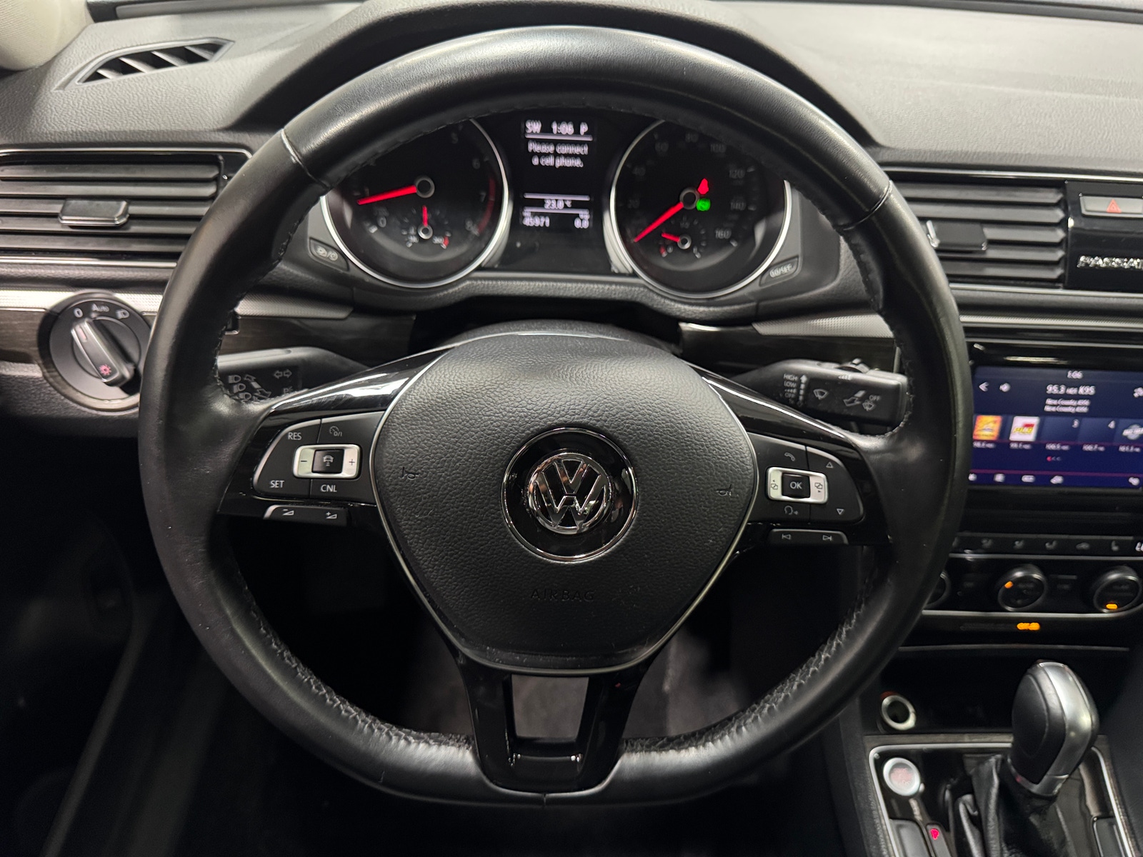 Thumbnail: 2018 Volkswagen Passat - 4