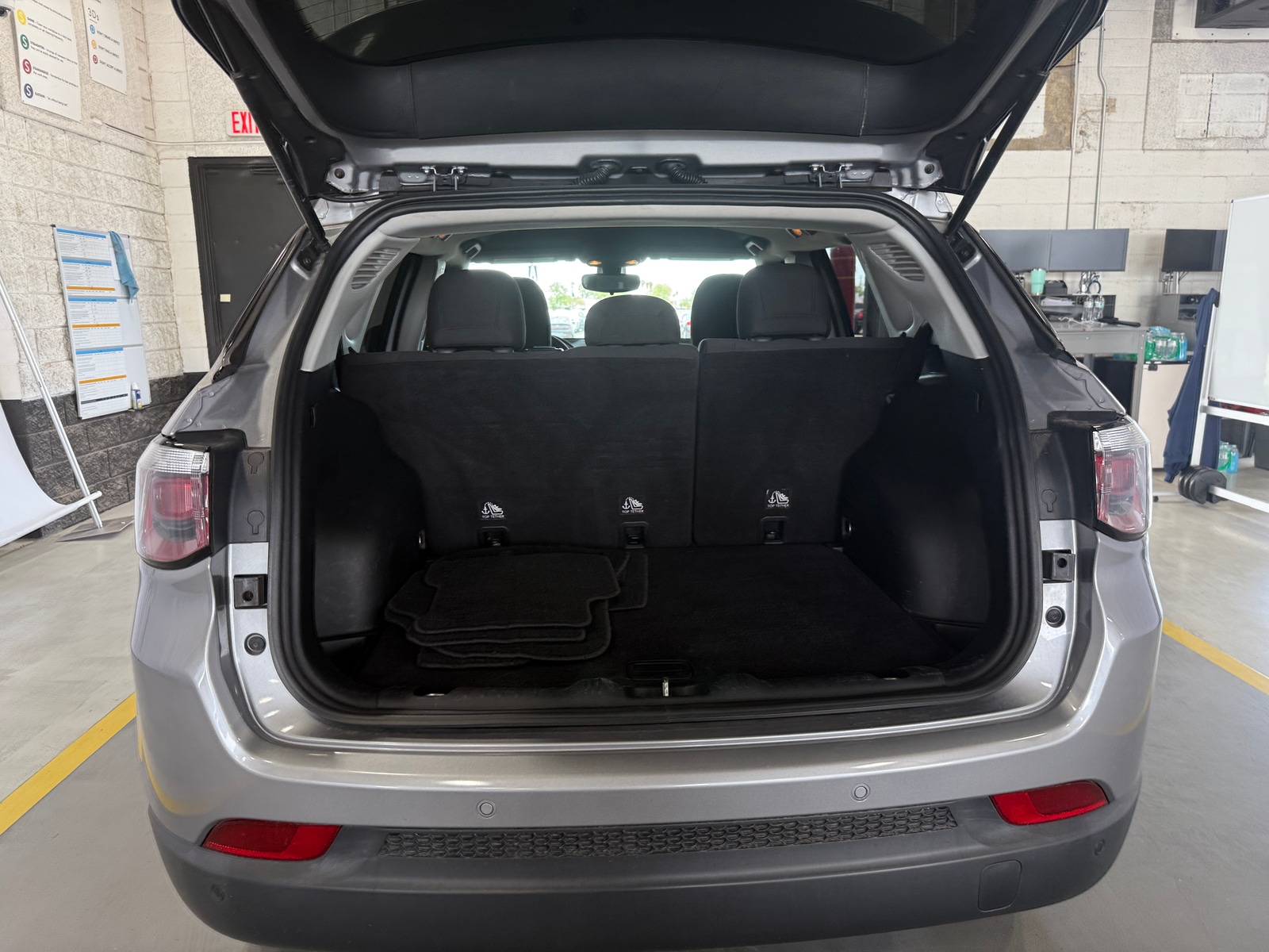 Thumbnail: 2018 Jeep Compass - 7