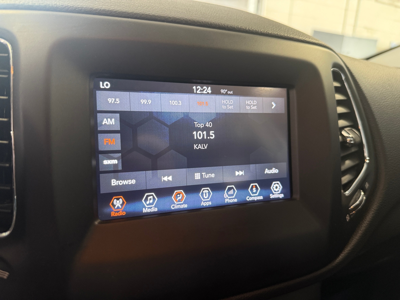 Thumbnail: 2018 Jeep Compass - 4