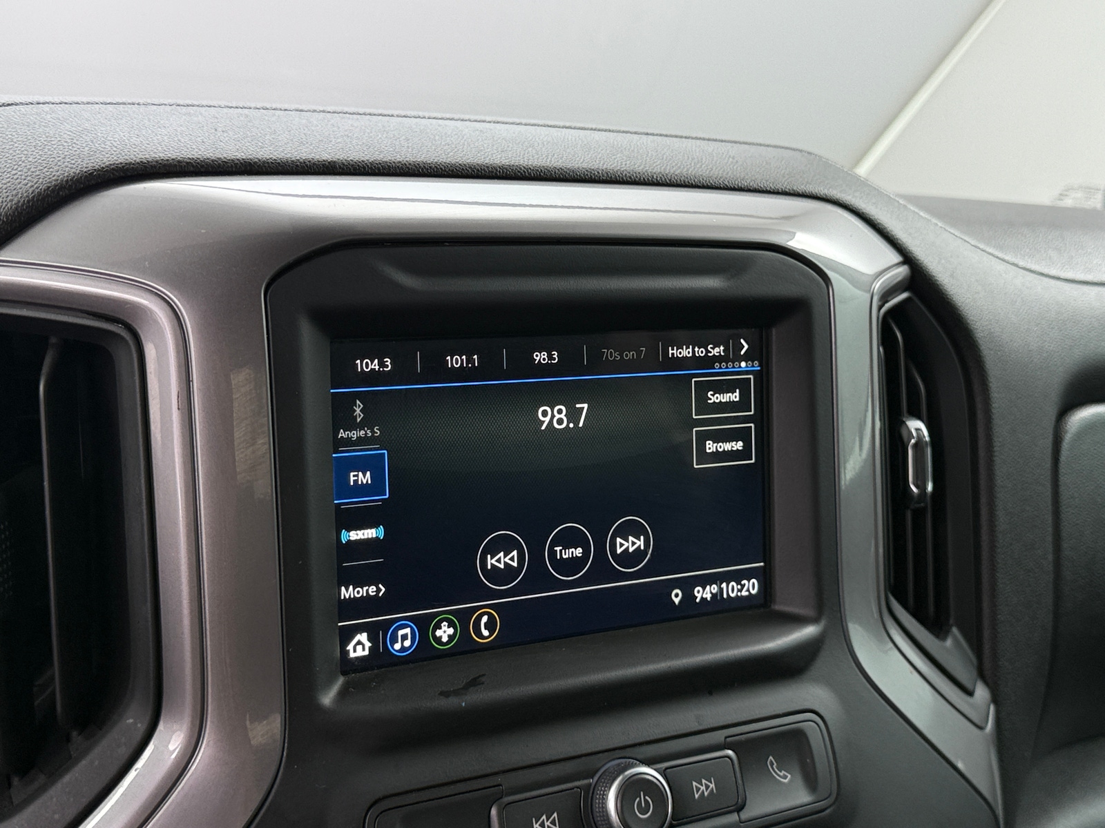 Thumbnail: 2019 Chevrolet Silverado 1500 - 4