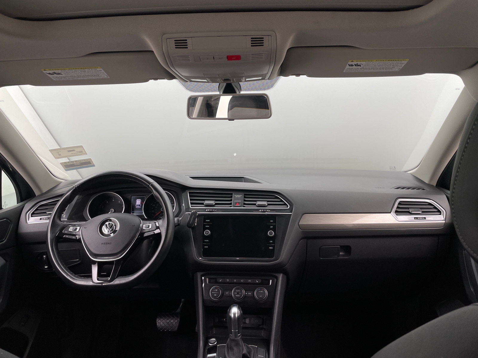 Thumbnail: 2018 Volkswagen Tiguan - 3