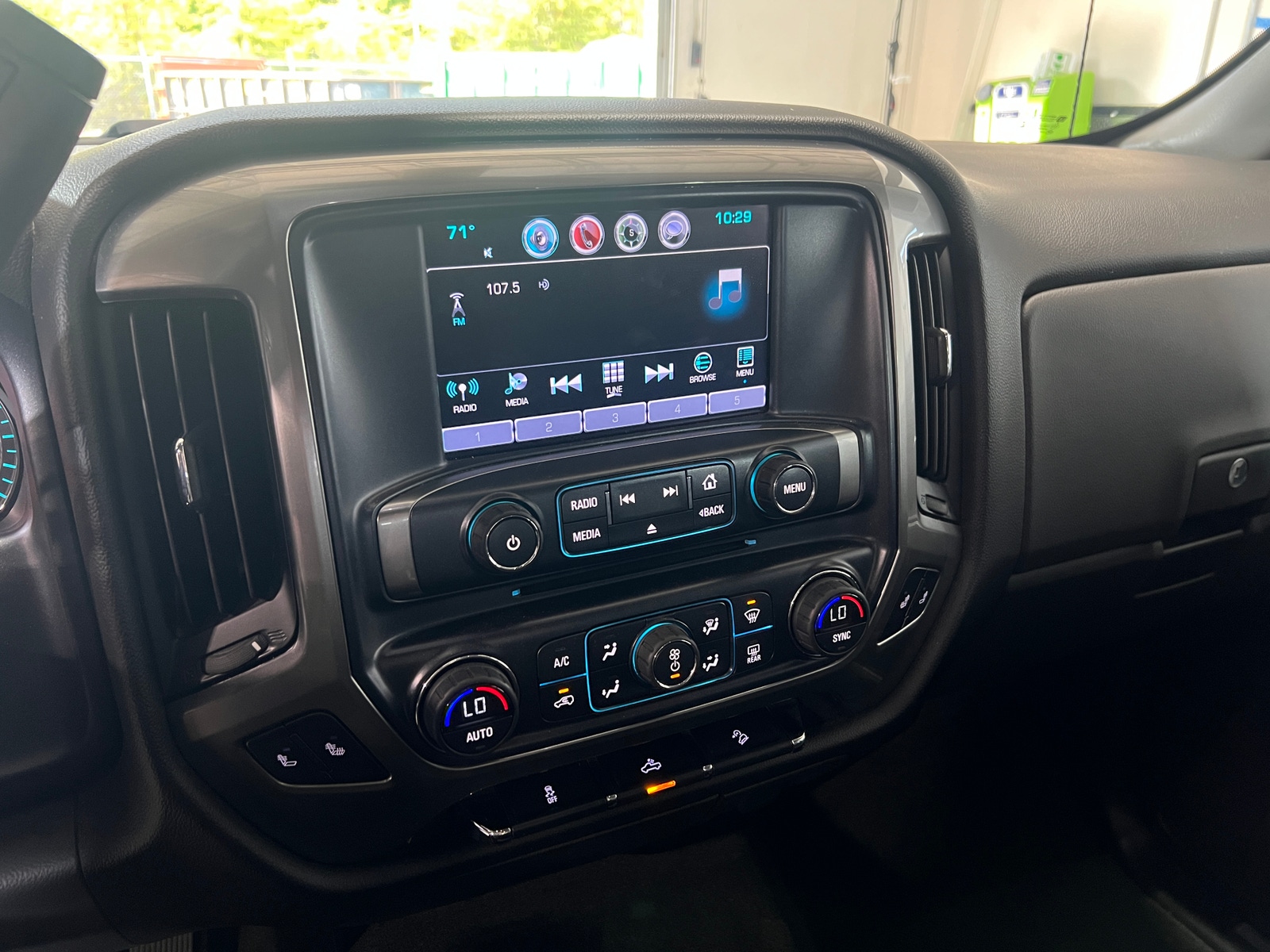Thumbnail: 2016 Chevrolet Silverado 1500 - 4