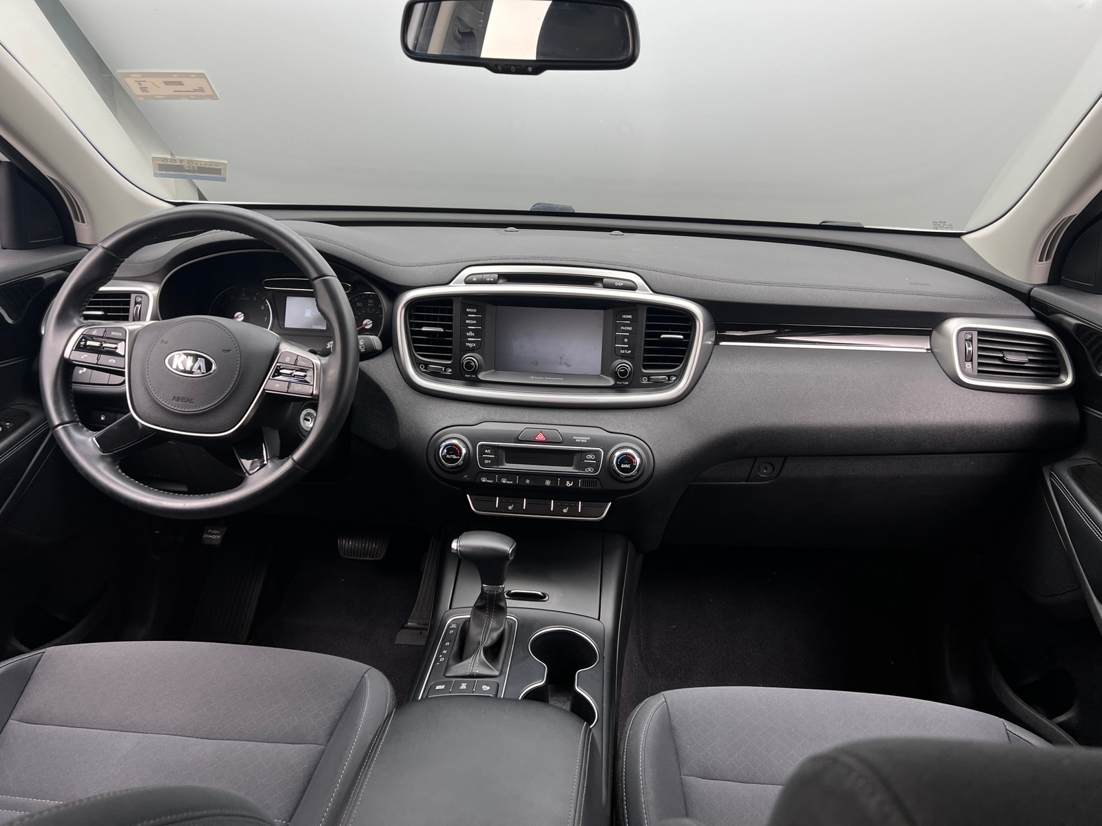 Thumbnail: 2019 Kia Sorento - 3