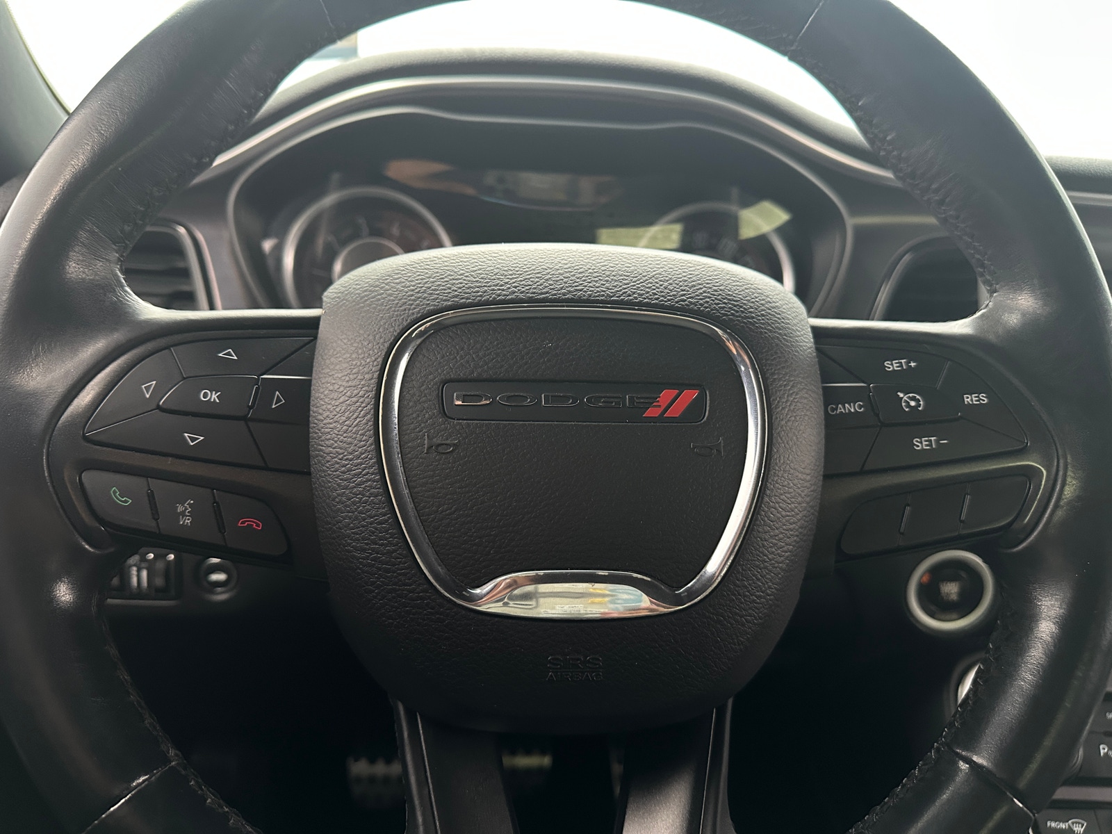 Thumbnail: 2015 Dodge Challenger - 4