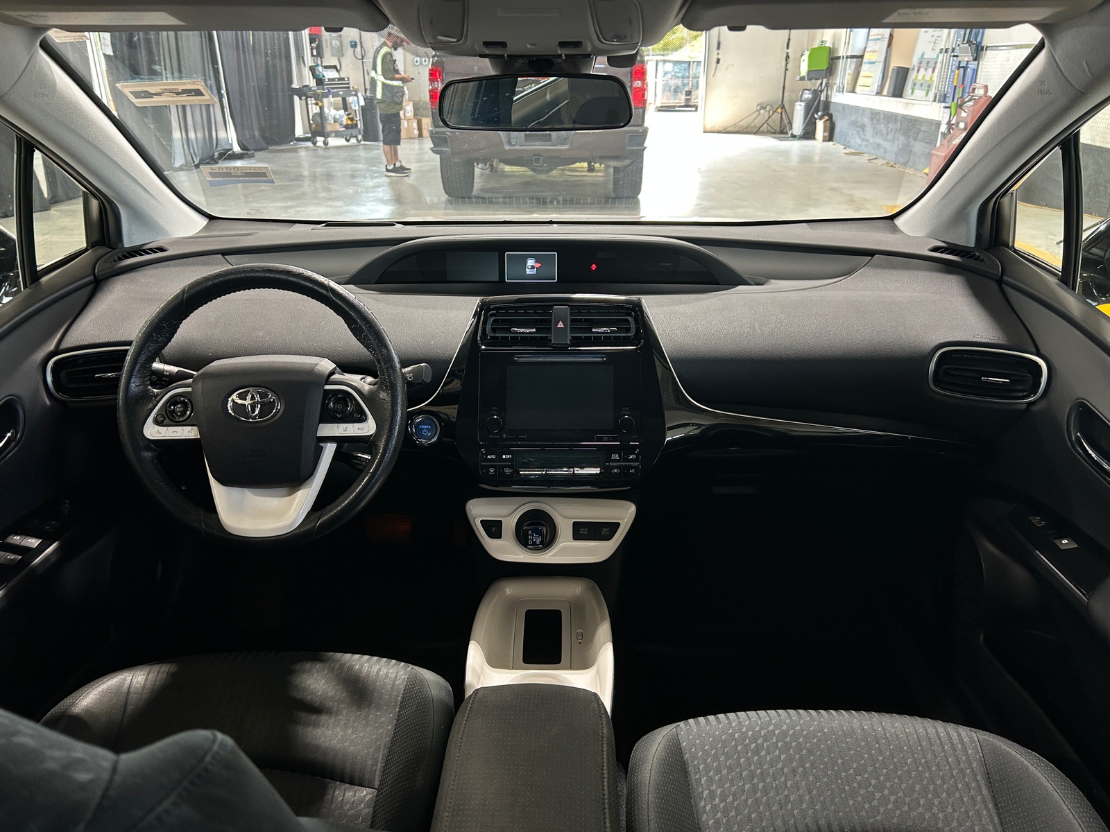 Thumbnail: 2016 Toyota Prius - 3