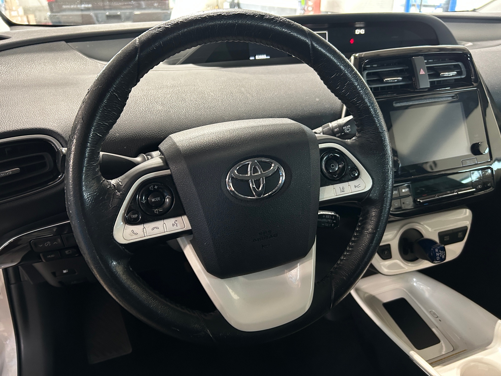 Thumbnail: 2016 Toyota Prius - 5