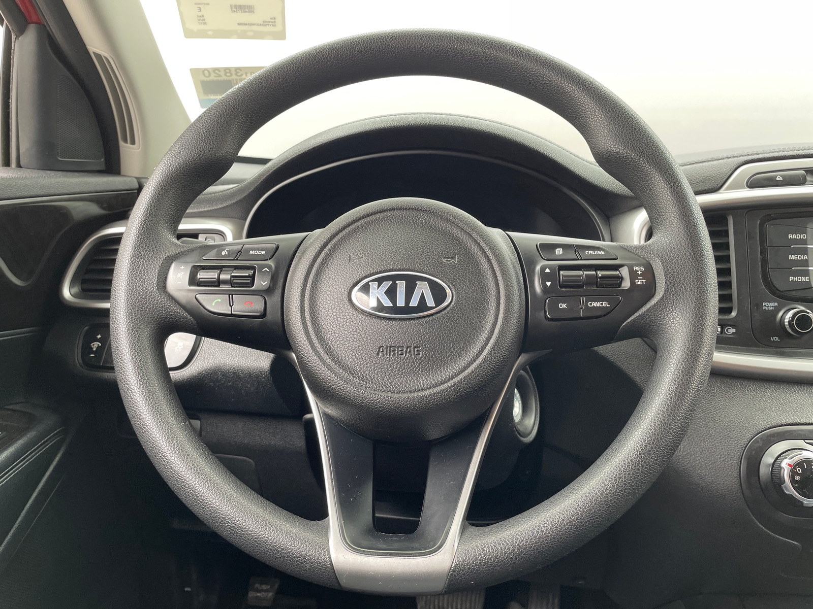 Thumbnail: 2017 Kia Sorento - 5