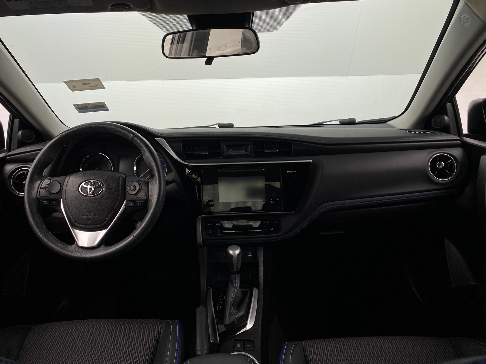 Thumbnail: 2017 Toyota Corolla - 2