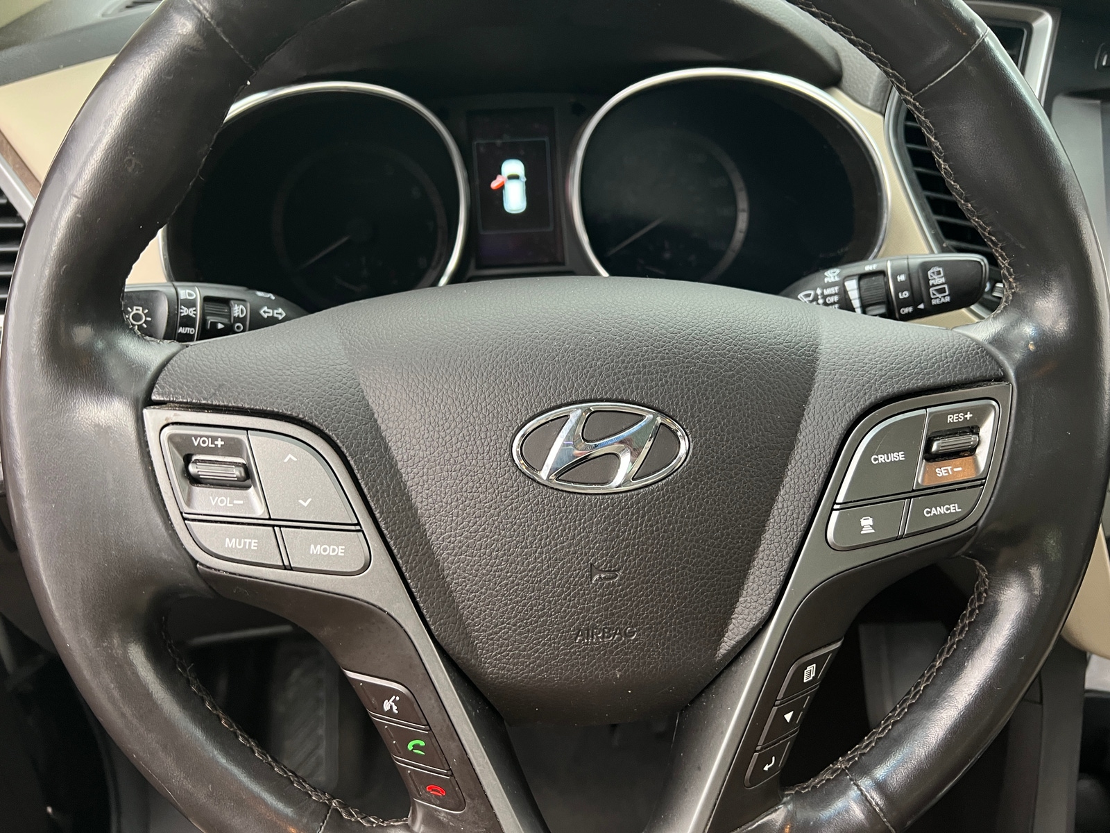 Thumbnail: 2018 Hyundai Santa Fe - 4