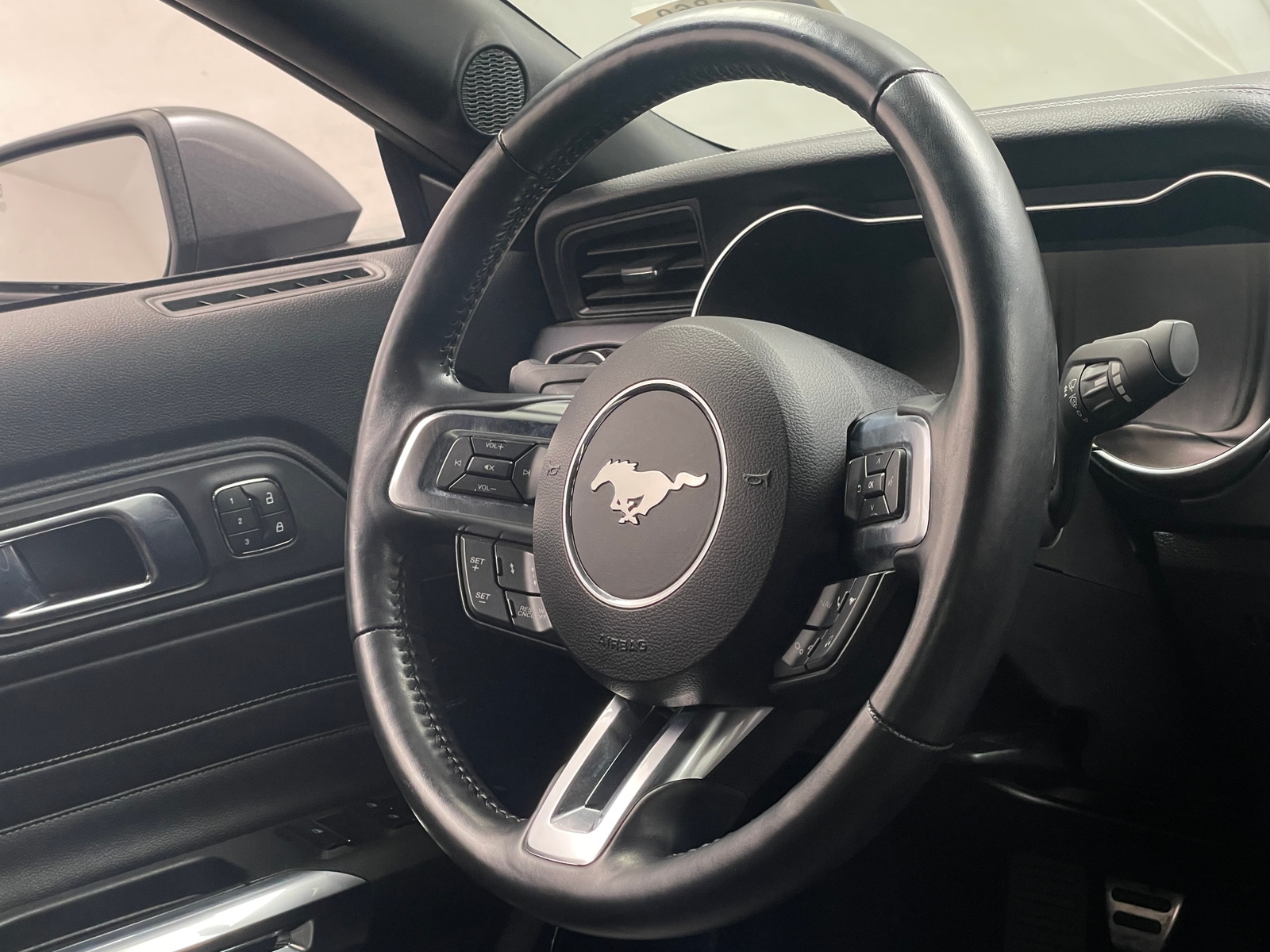 Thumbnail: 2019 Ford Mustang - 4
