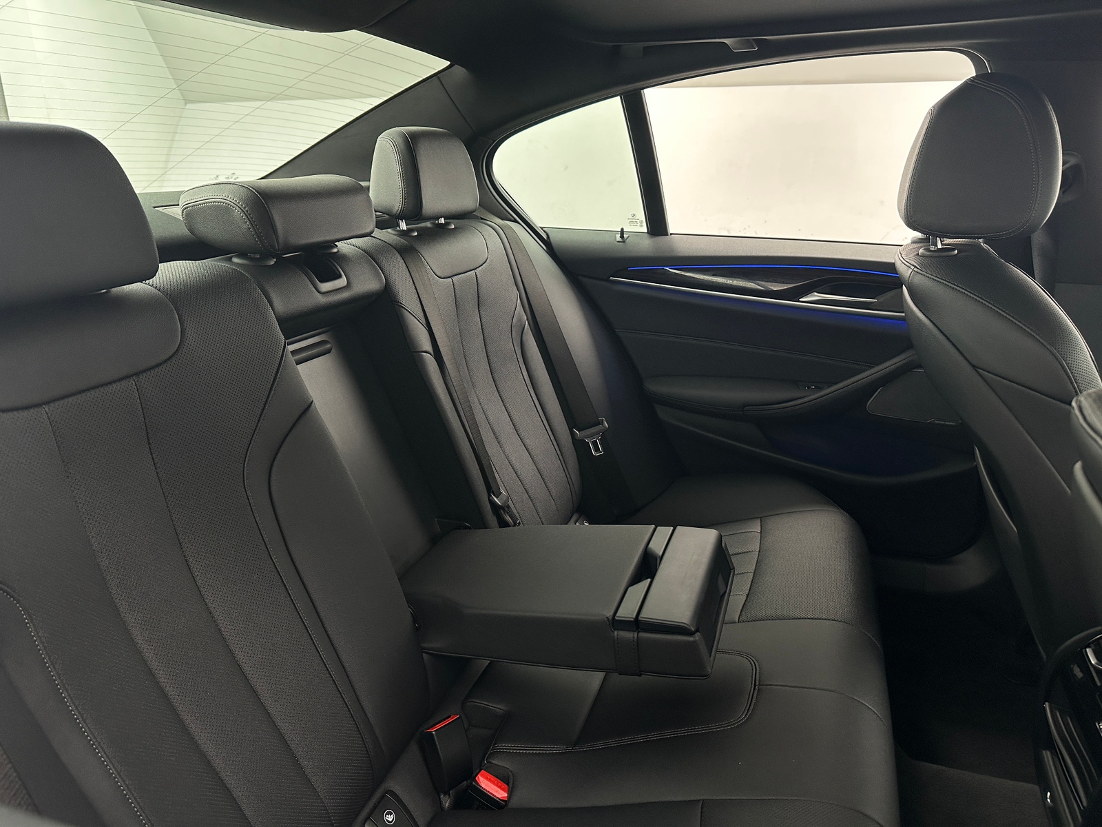 Thumbnail: 2021 BMW 5 Series - 5