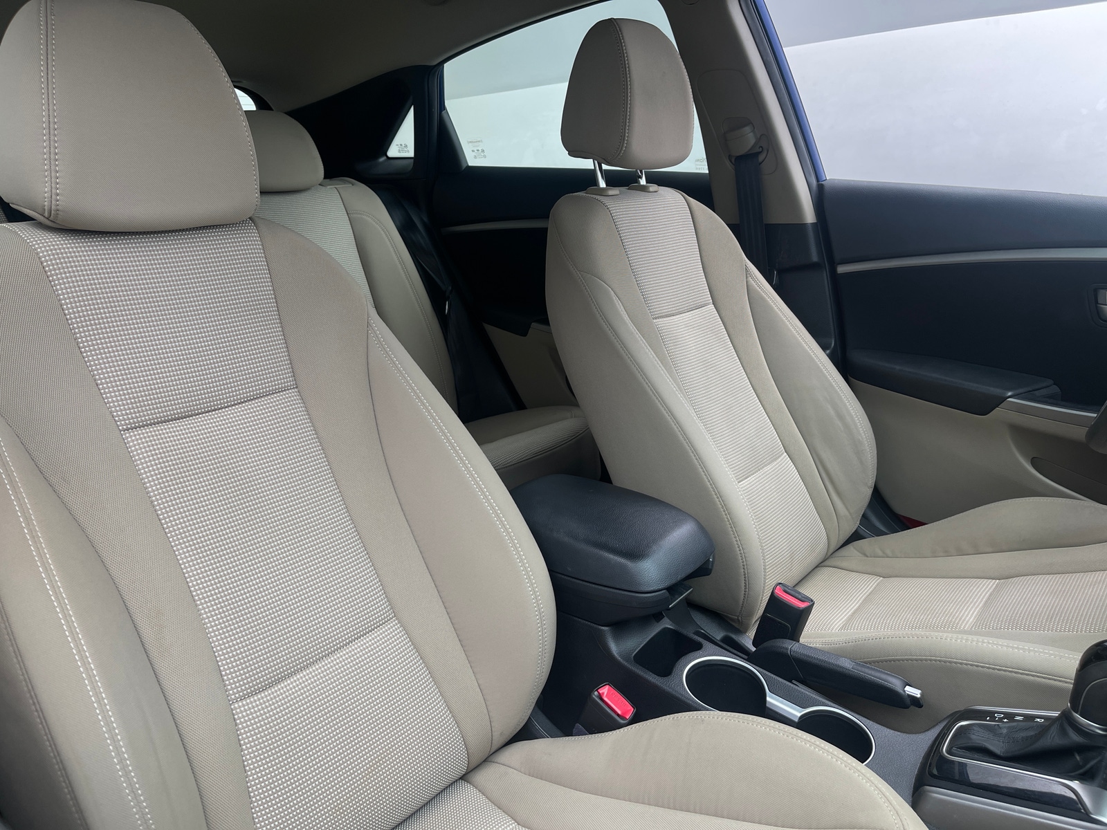 Thumbnail: 2013 Hyundai Elantra - 2