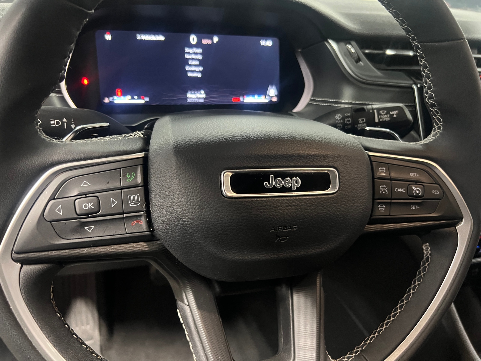 Thumbnail: 2024 Jeep Grand Cherokee L - 4