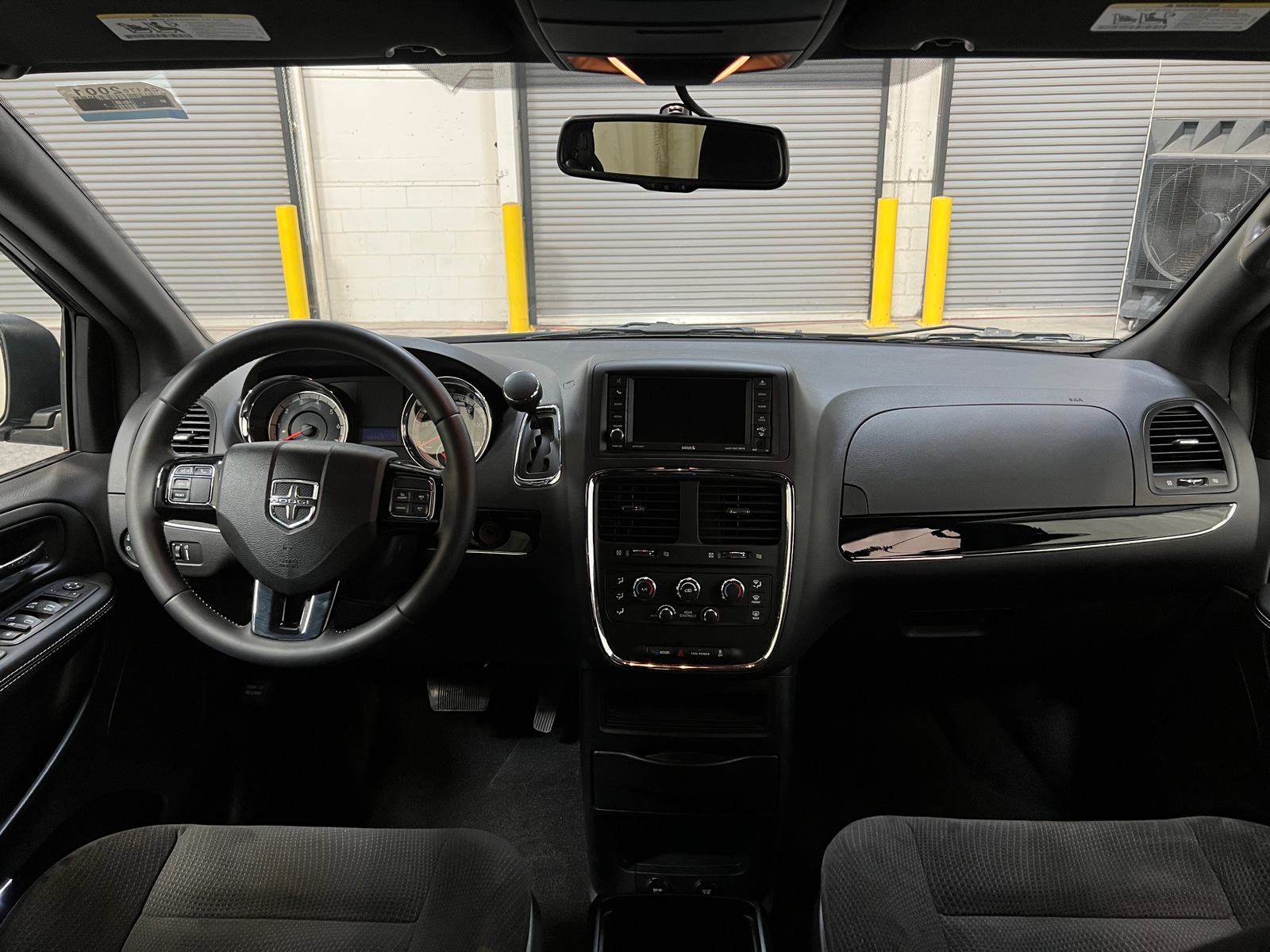 Thumbnail: 2018 Dodge Grand Caravan - 3