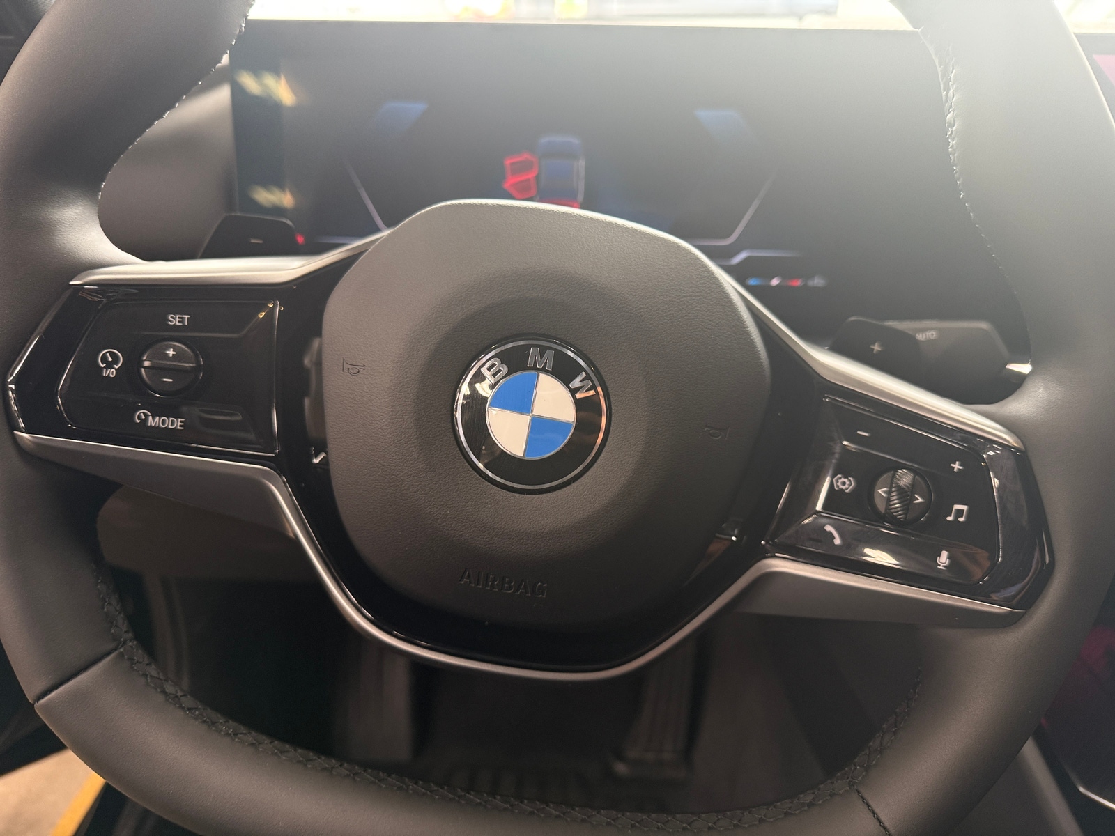 Thumbnail: 2024 BMW 5 Series - 4