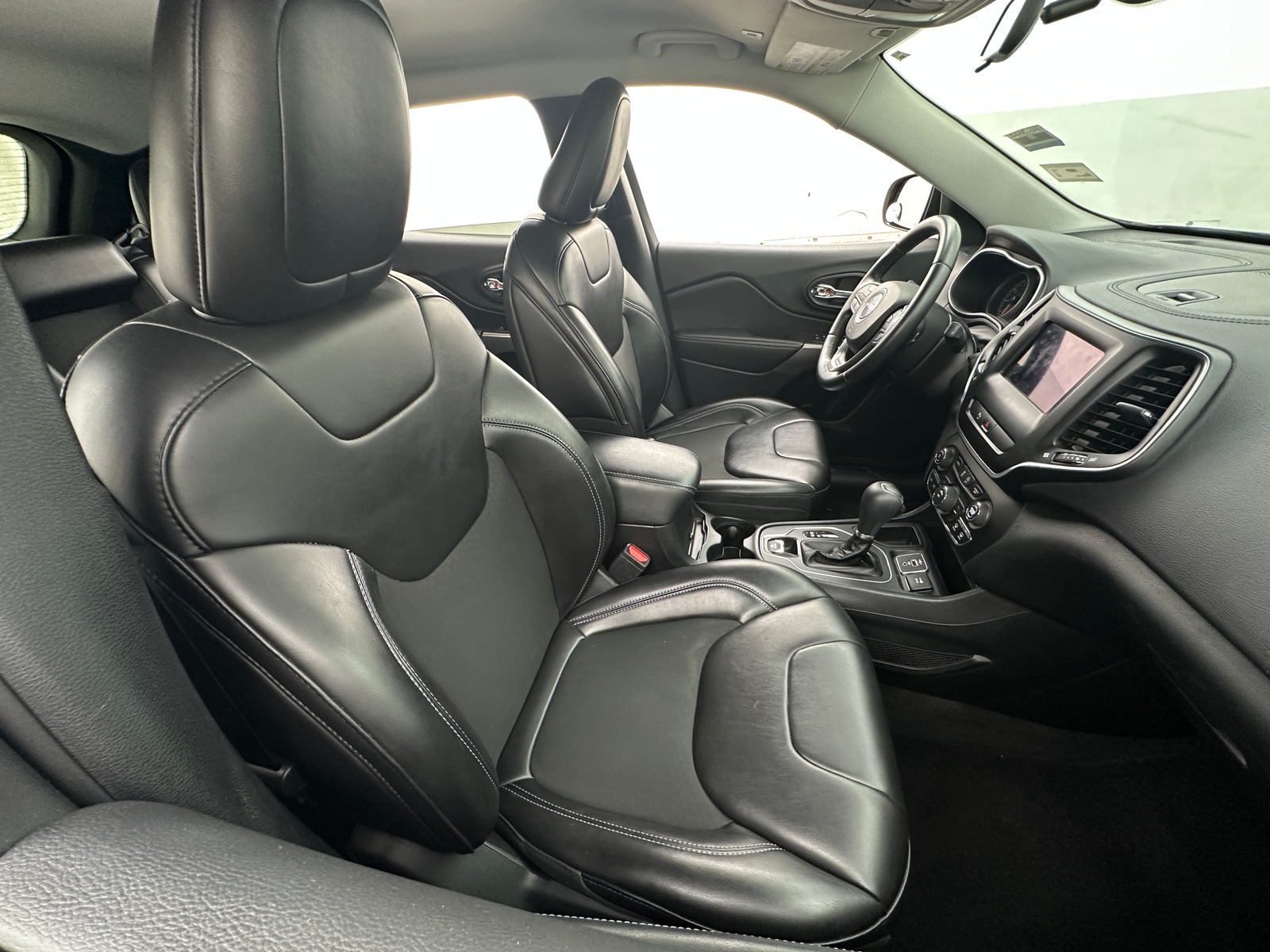 Thumbnail: 2019 Jeep Cherokee - 2