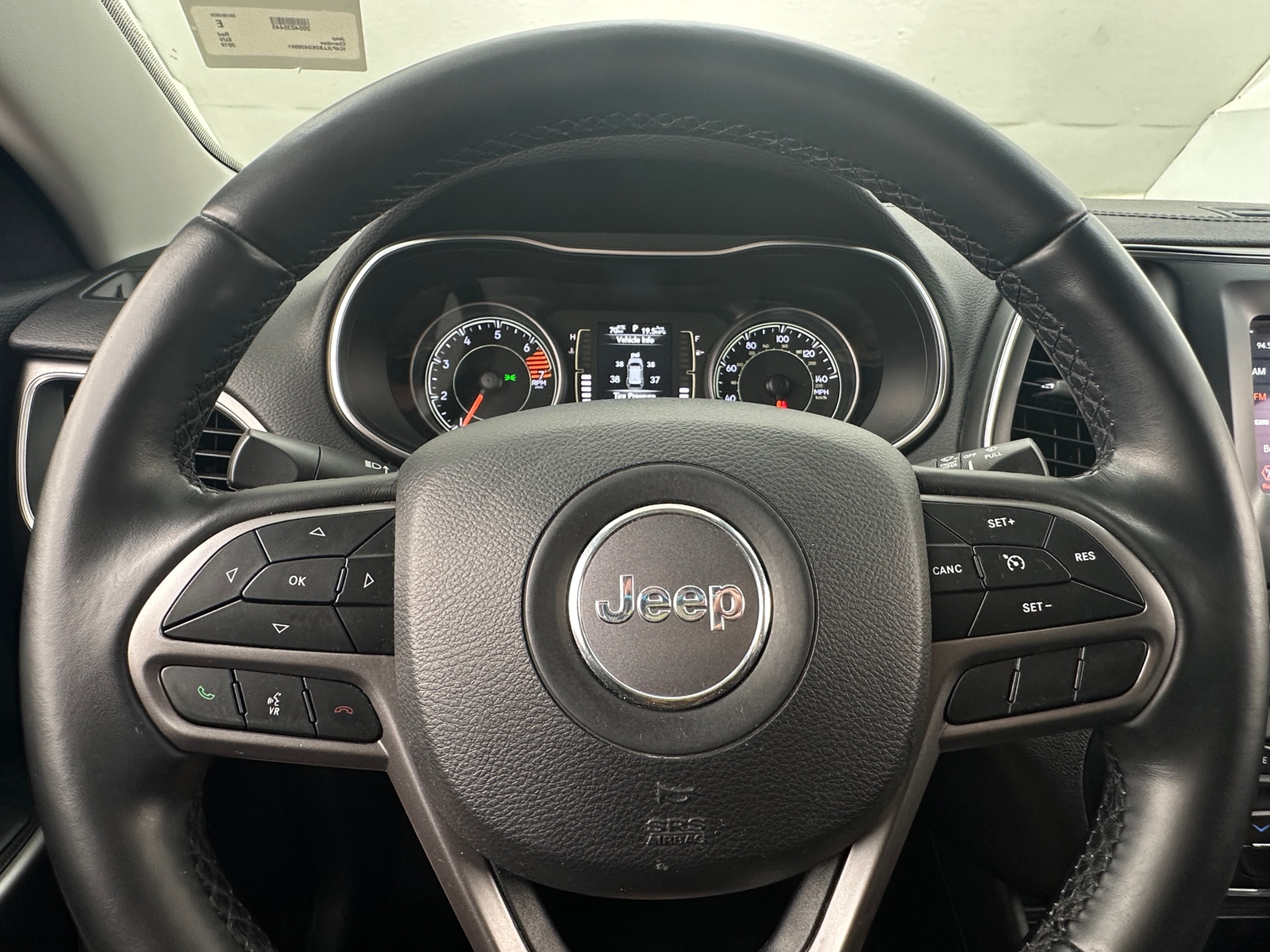 Thumbnail: 2019 Jeep Cherokee - 5