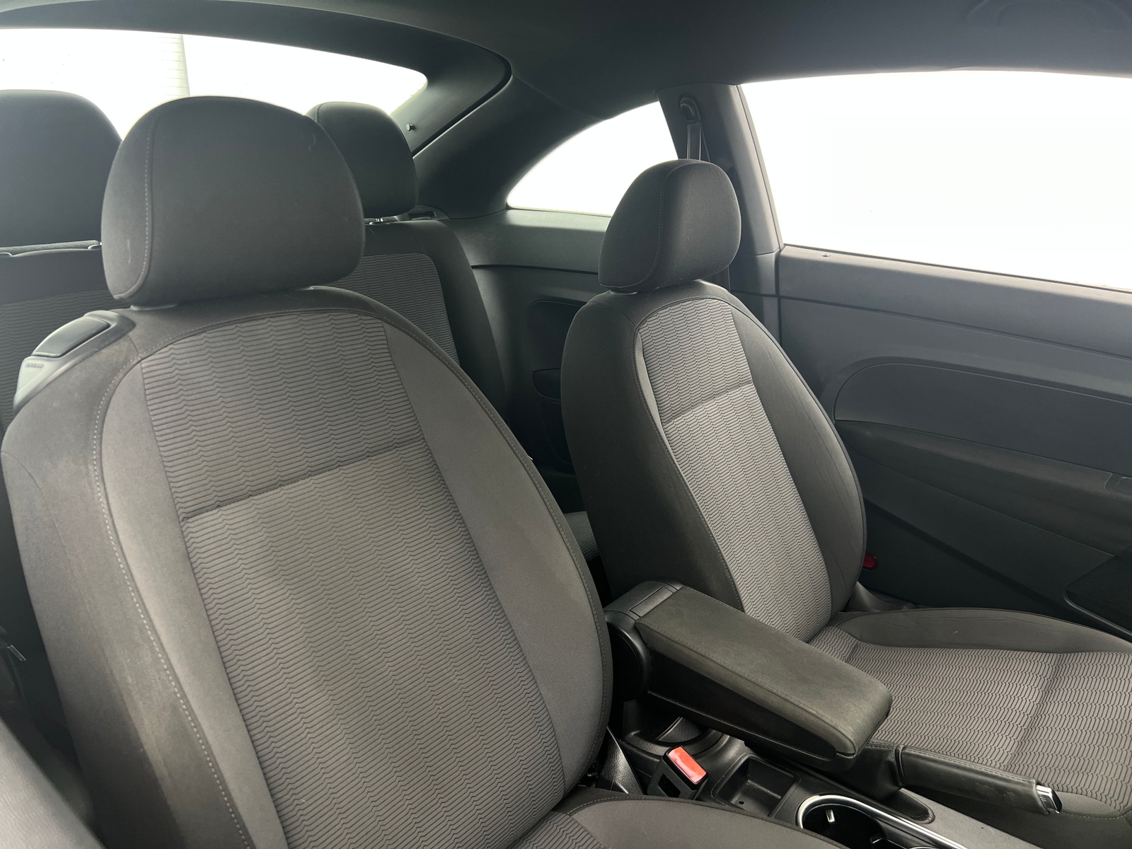 Thumbnail: 2016 Volkswagen Beetle - 2