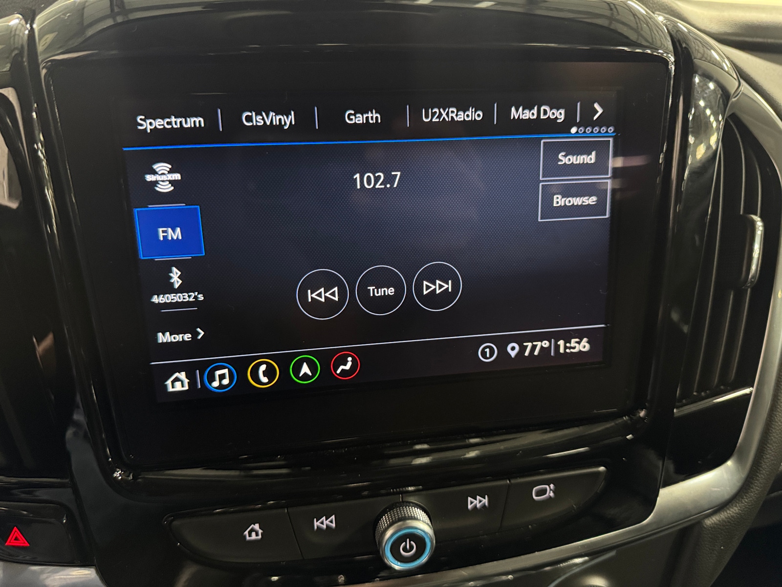 Thumbnail: 2021 Chevrolet Traverse - 3