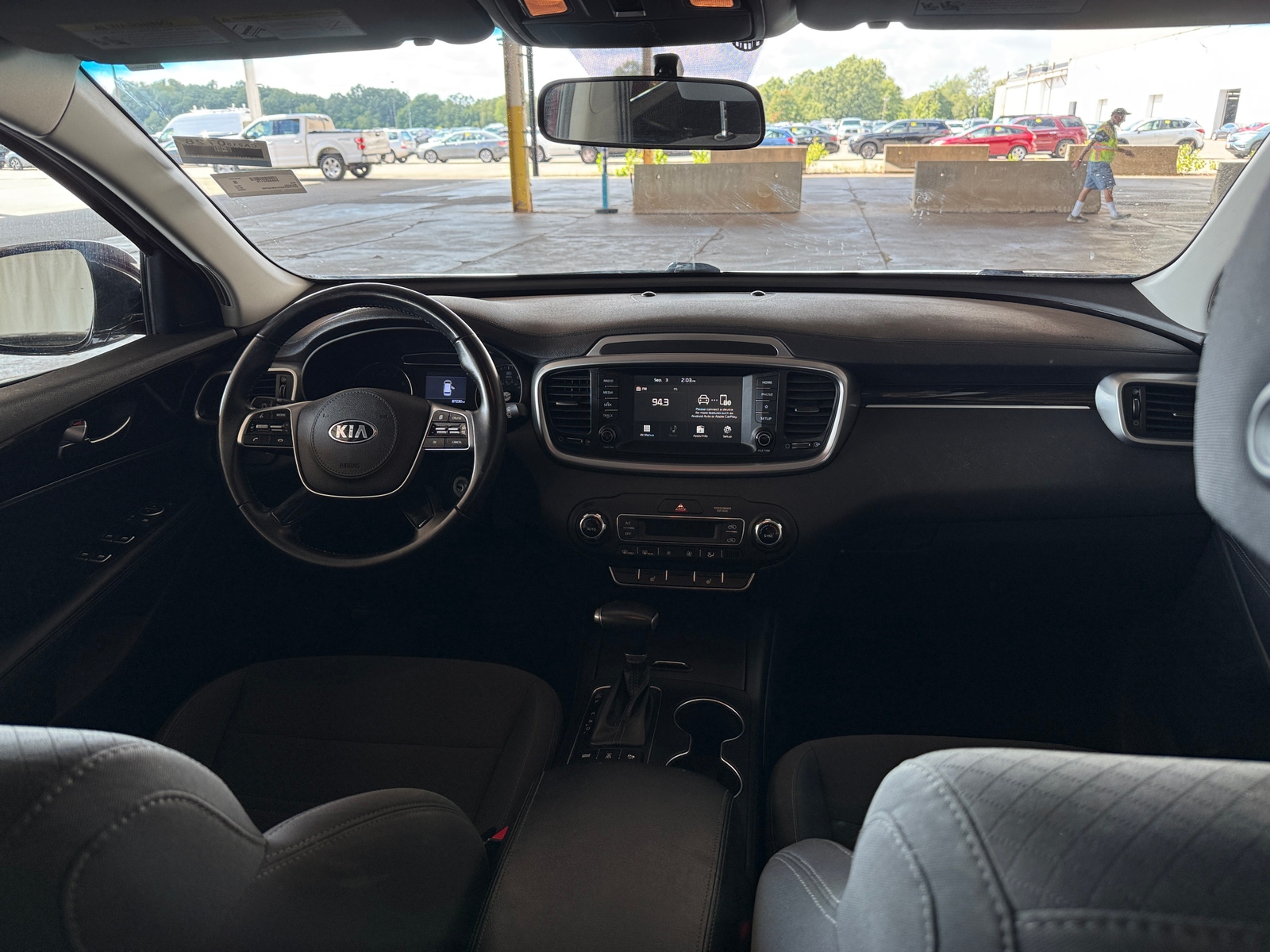 Thumbnail: 2020 Kia Sorento - 3
