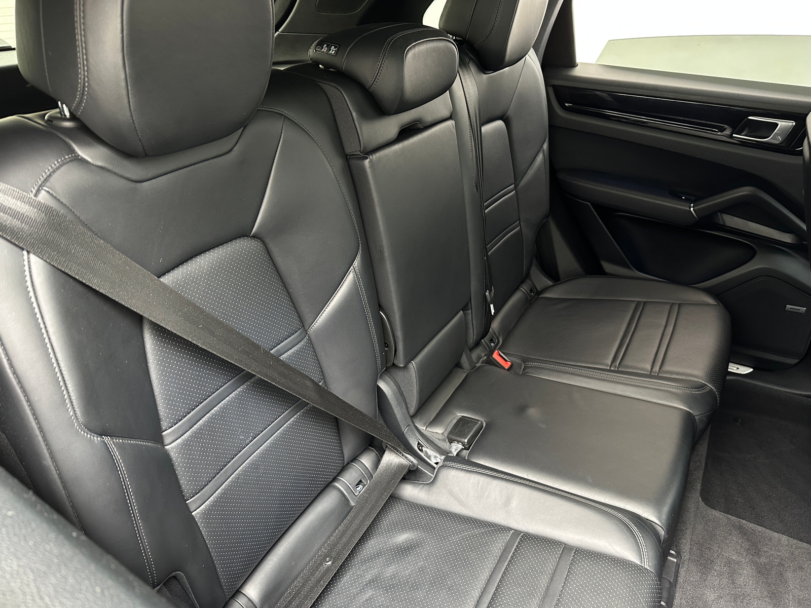 Thumbnail: 2019 Porsche Cayenne - 5