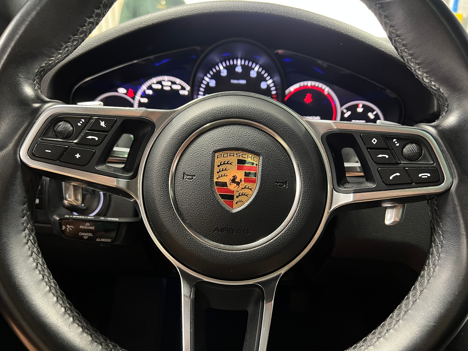 Thumbnail: 2019 Porsche Cayenne - 4