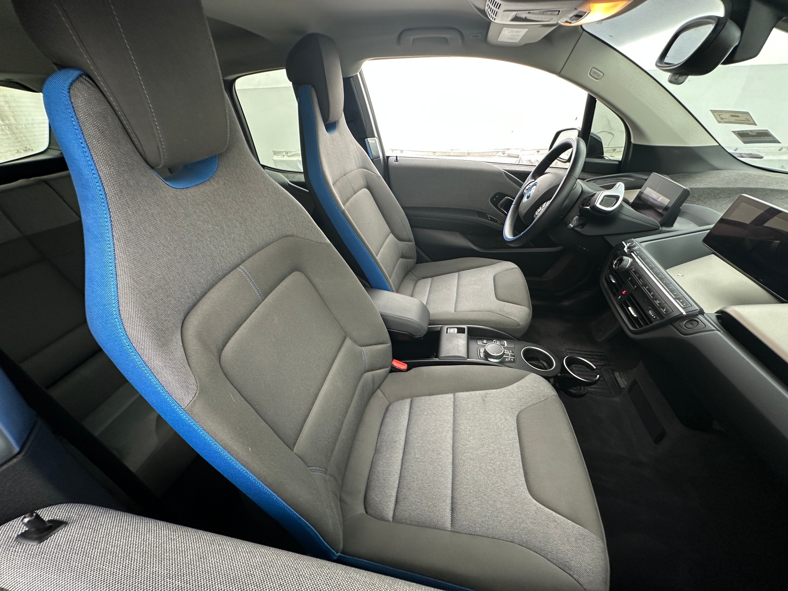 Thumbnail: 2020 BMW i3 - 2