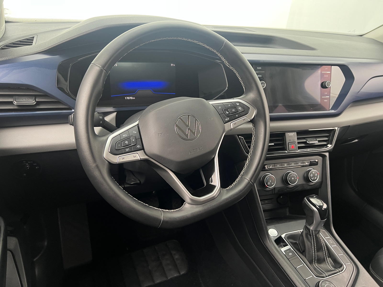 Thumbnail: 2022 Volkswagen Taos - 5