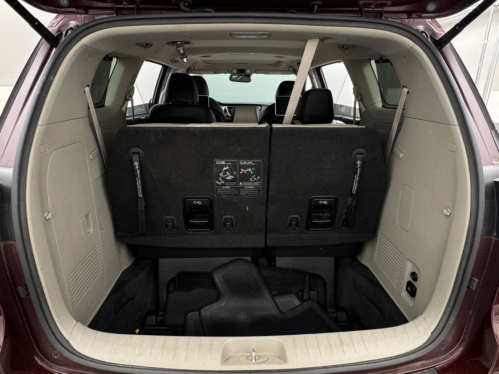Thumbnail: 2019 Kia Sedona - 6