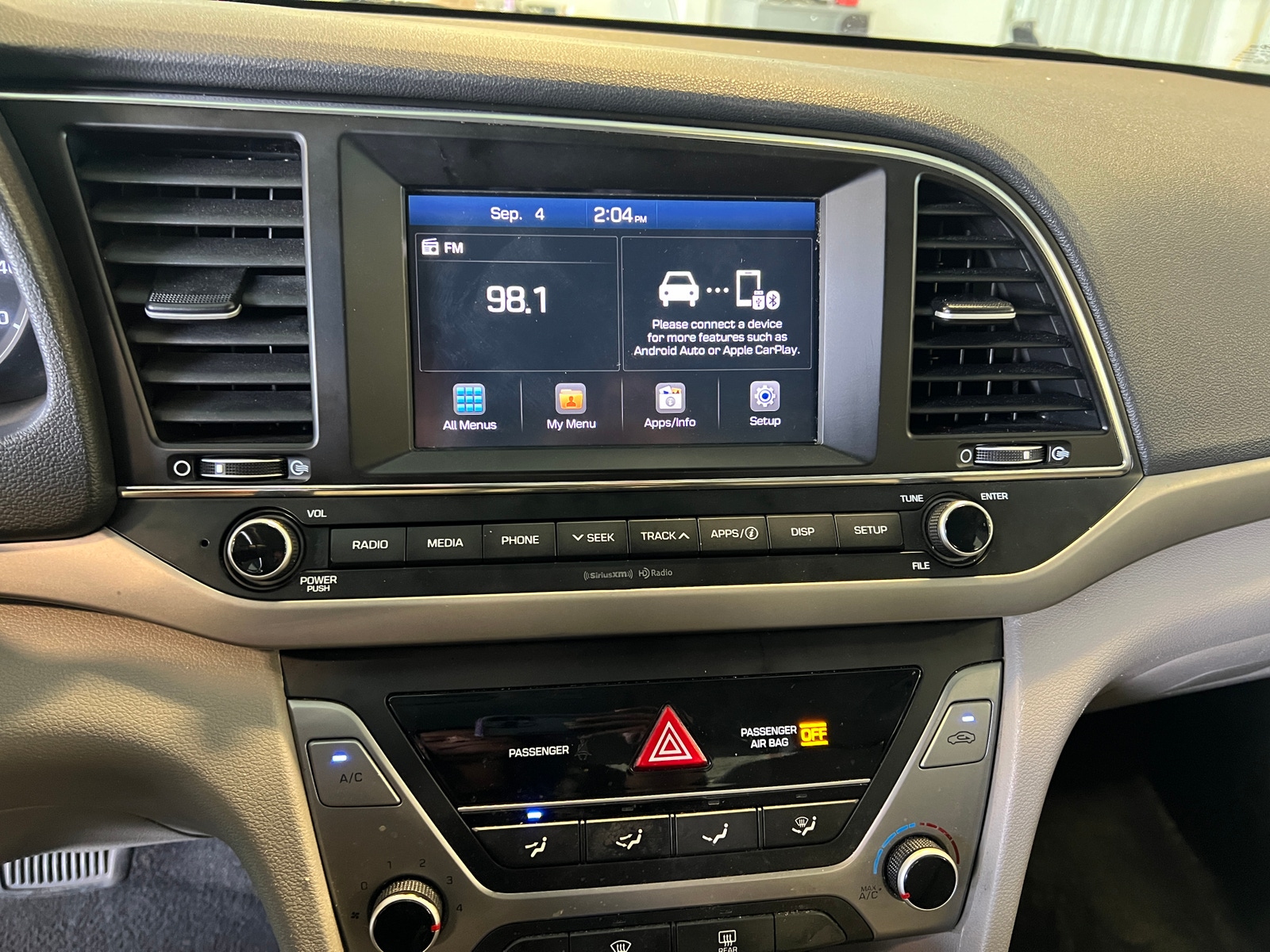 Thumbnail: 2018 Hyundai Elantra - 4