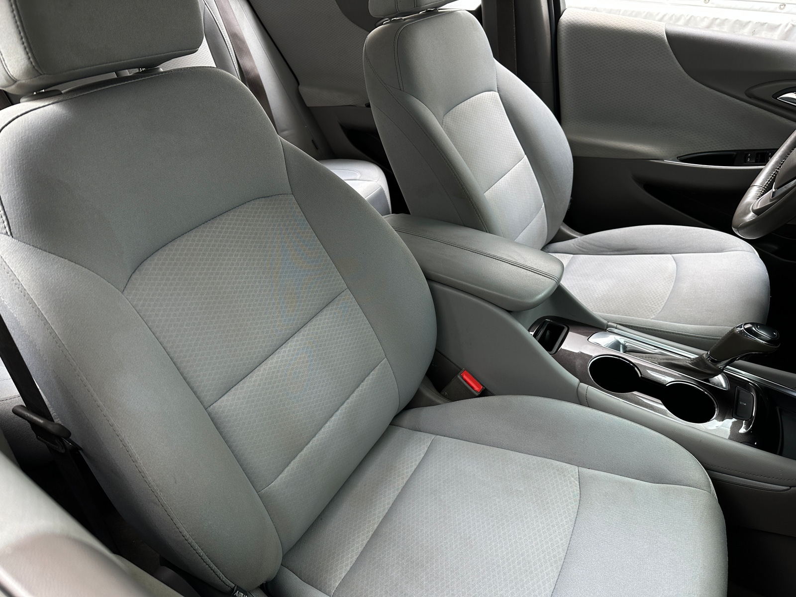 Thumbnail: 2016 Chevrolet Malibu - 2