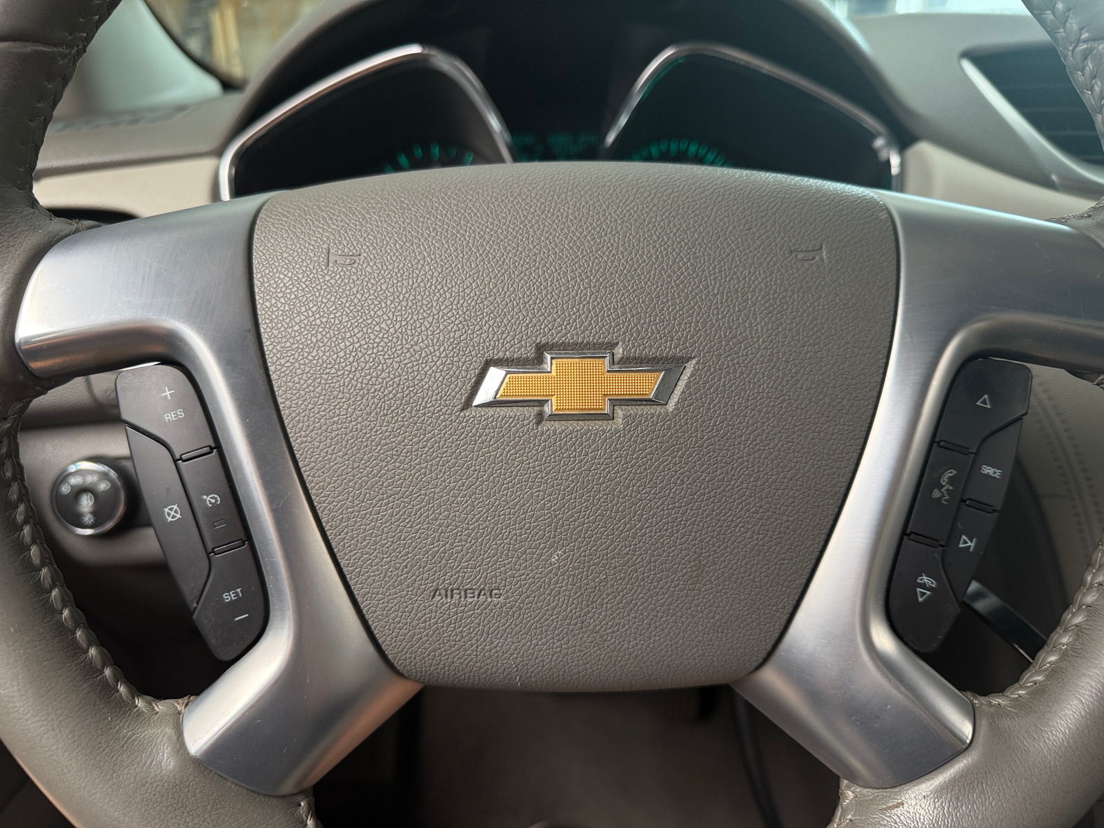 Thumbnail: 2015 Chevrolet Traverse - 4