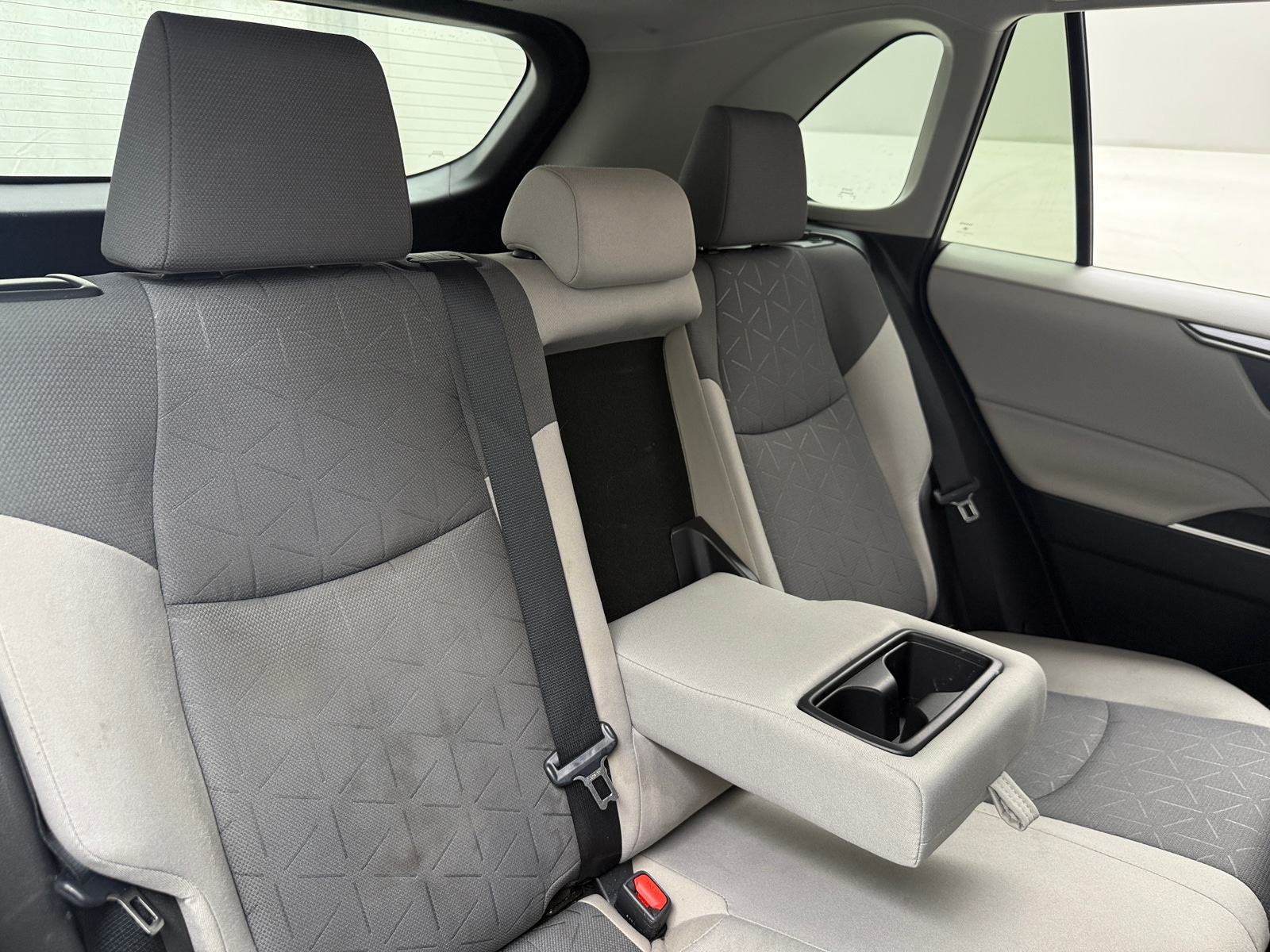 Thumbnail: 2021 Toyota RAV4 - 6