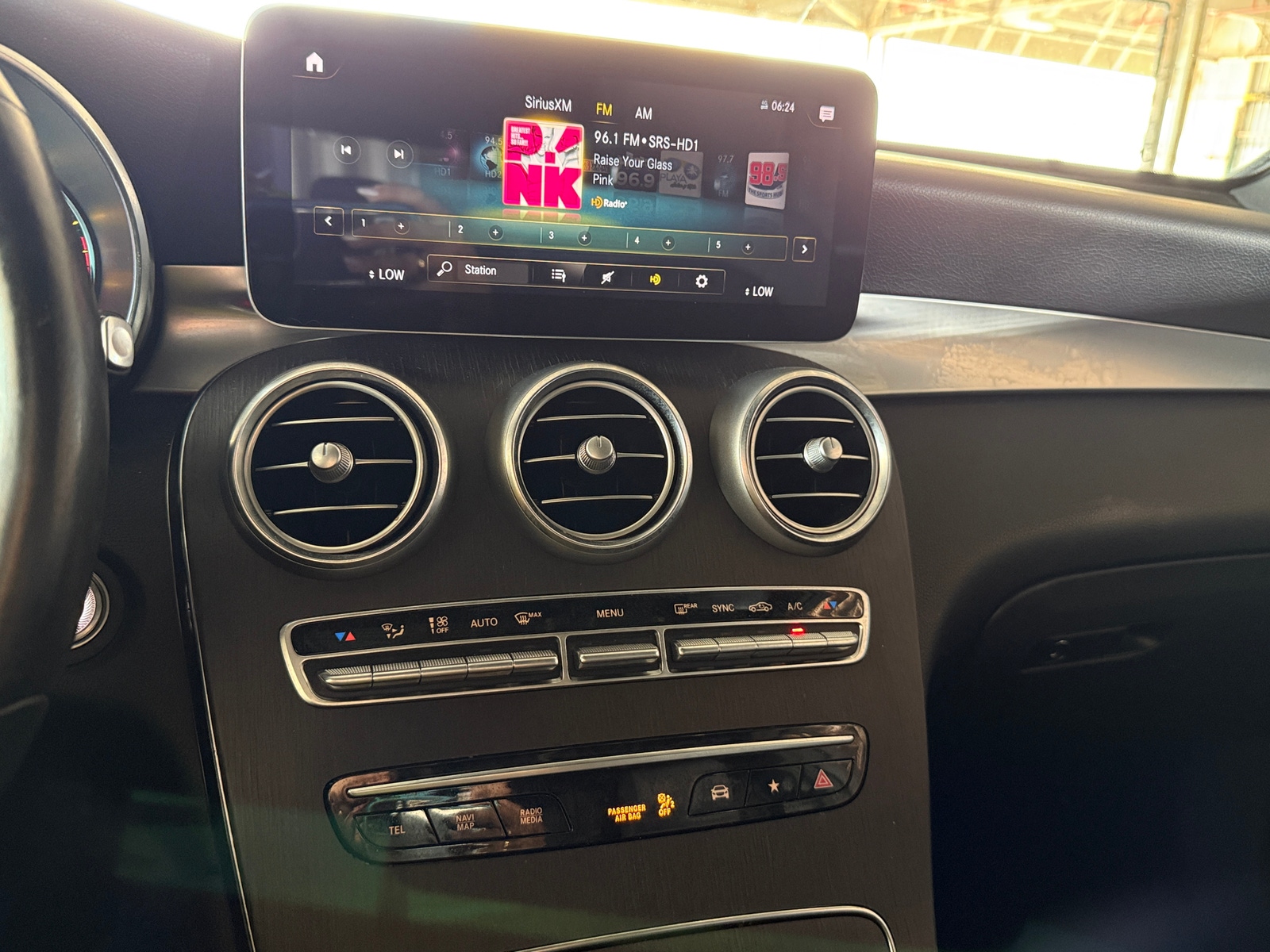 Thumbnail: 2021 Mercedes-Benz GLC - 3