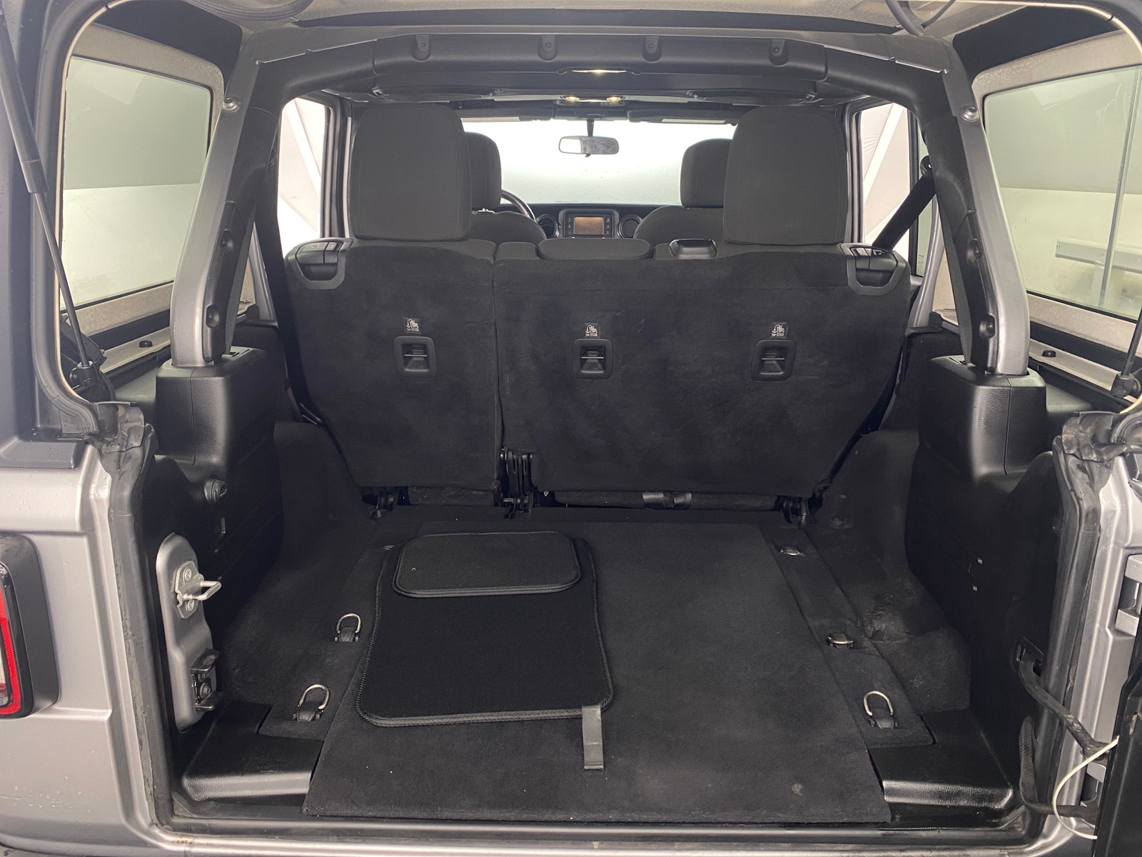 Thumbnail: 2019 Jeep Wrangler - 7